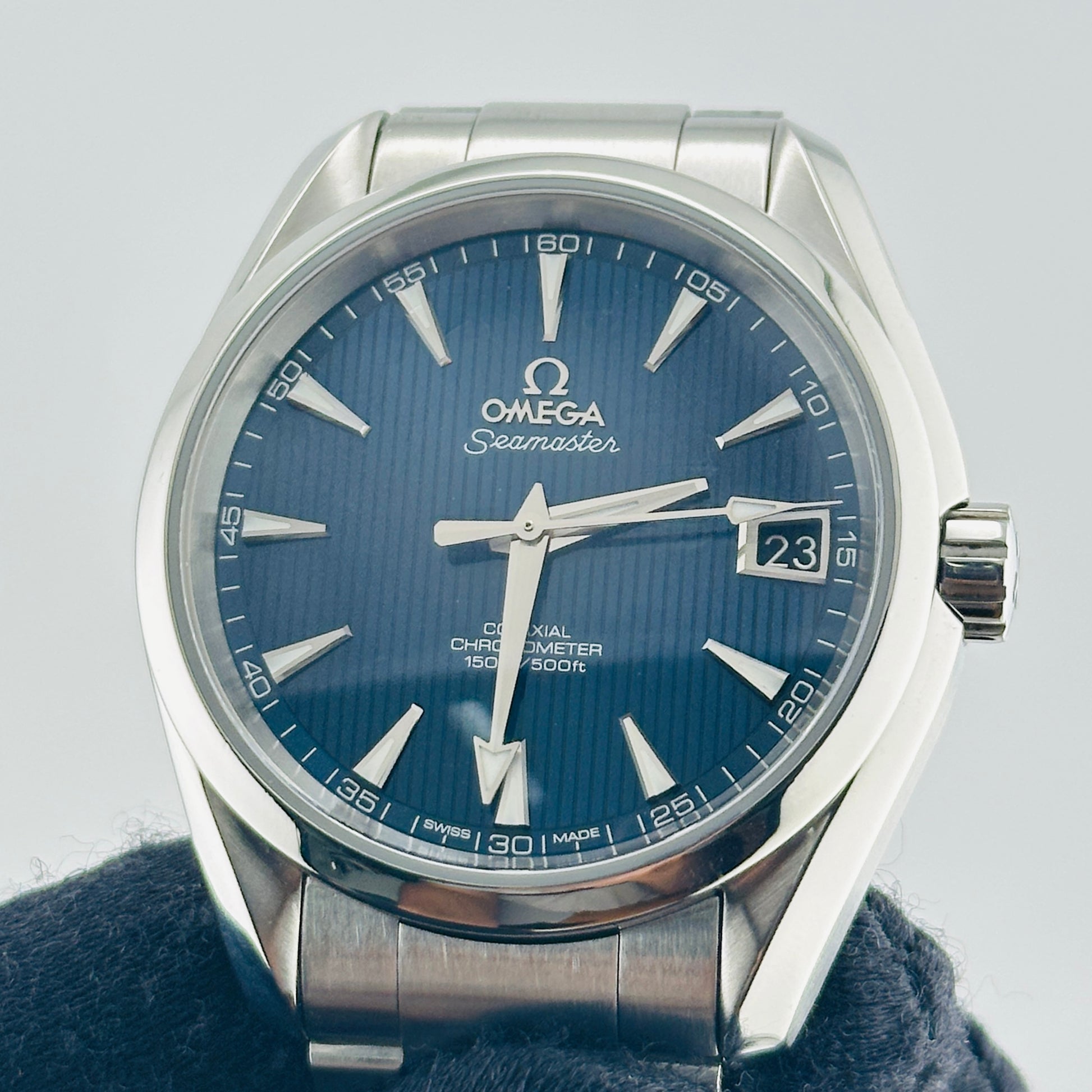 Omega Seamaster Aqua Terra Blue Teak Vertical Pattern Dial on Stainless Steel Bracelet Ref. 231.10.39.21.03.001 — view 3