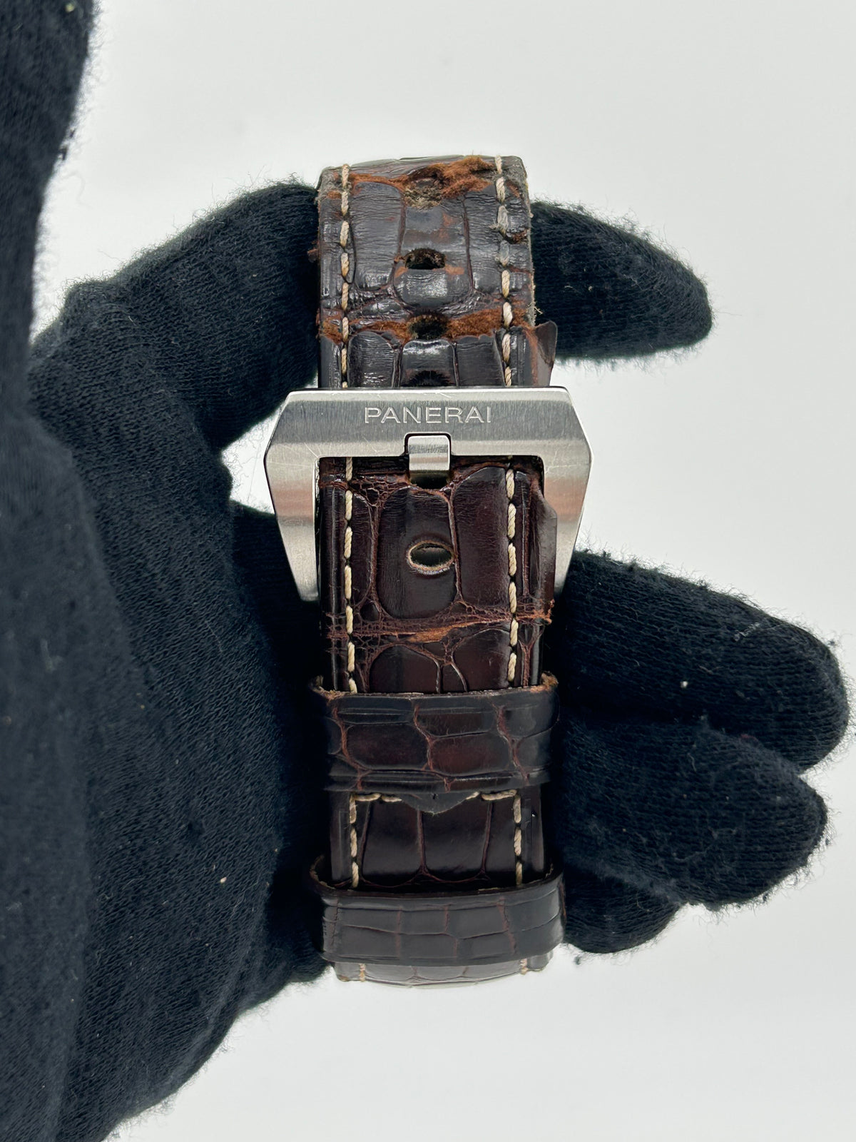 Panerai Luminor GMT Black Dial on Leather Ref. PAM00321 Complete 2015 — view 4