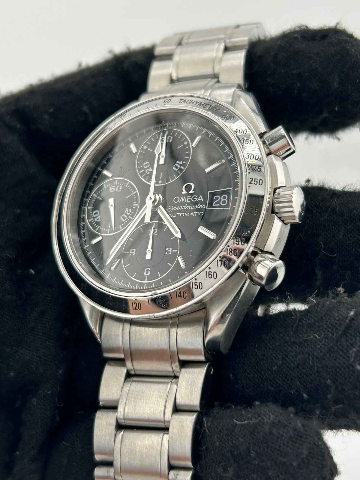 Omega Speedmaster Black Dial on Stainless Steel Bracelet Ref. 3513.50.00 — view 3