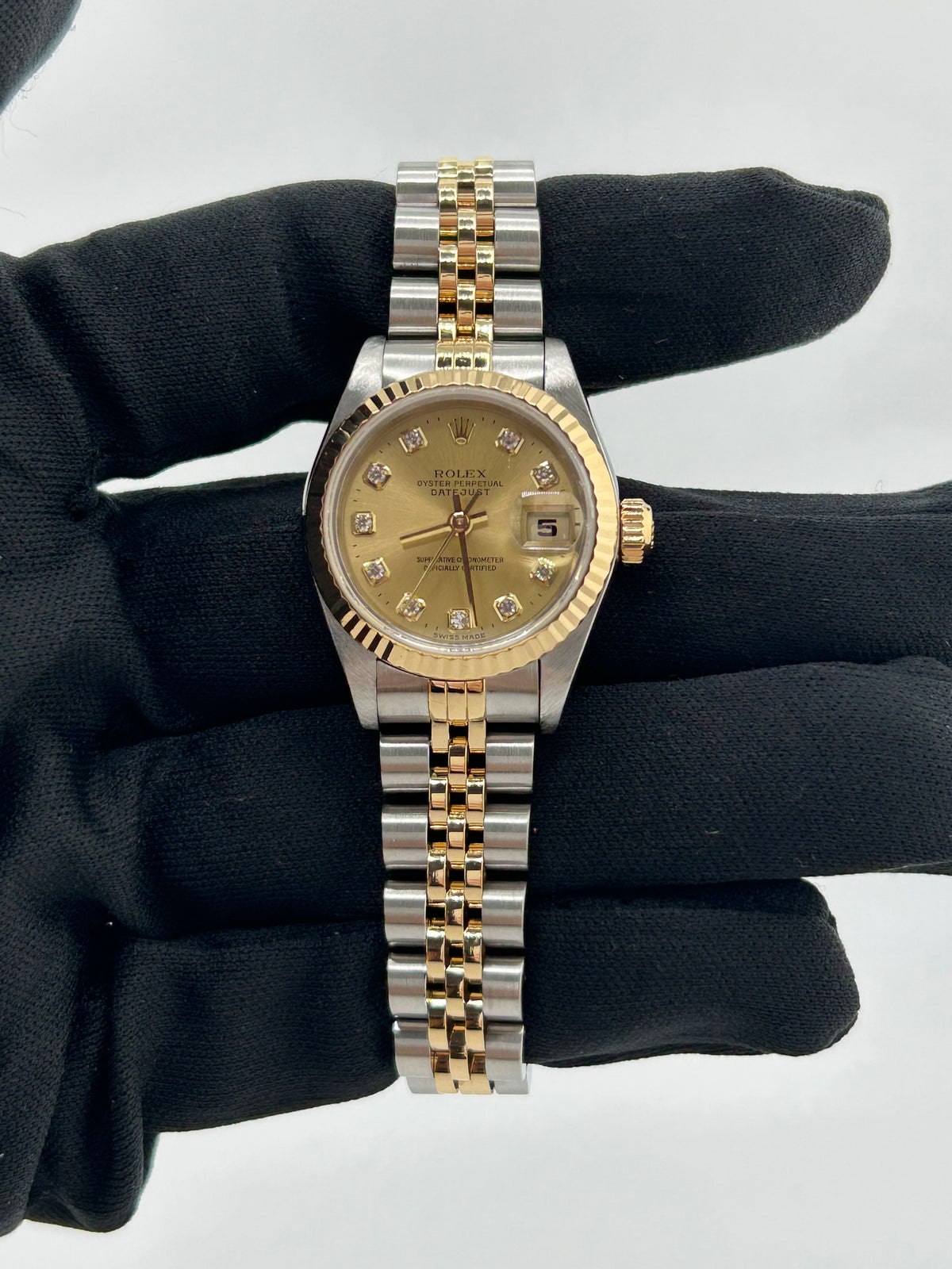 Rolex Datejust Lady Champagne Diamond Dial on Jubilee Ref. 69173 Papers 1999 — view 2