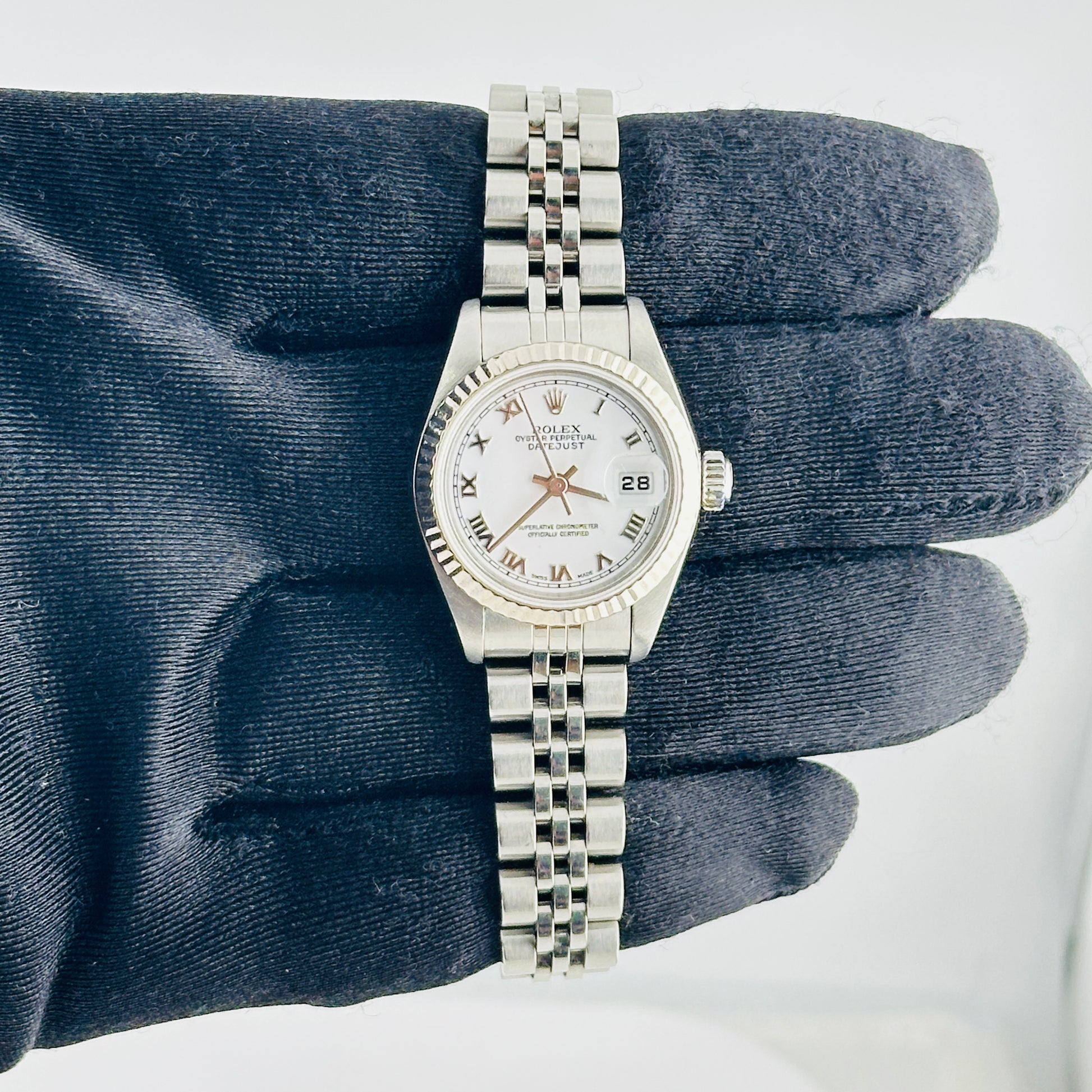 Rolex Datejust White Roman Dial on D Link Jubilee Bracelet Ref. 79174 2000 — view 2