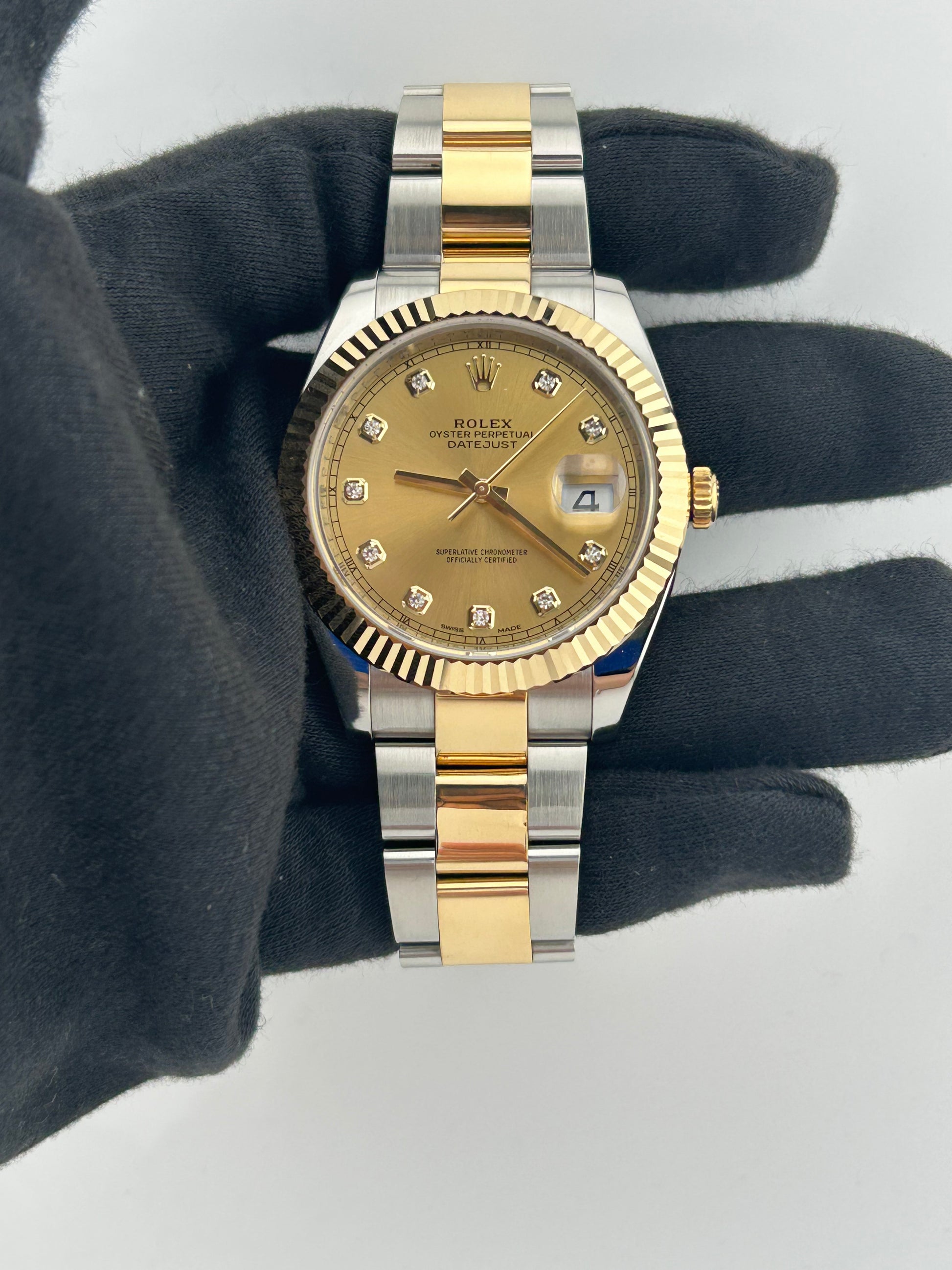 Rolex Datejust 41 Champagne Diamond Dial on Oyster Ref. 126333 Card 2017 — view 2