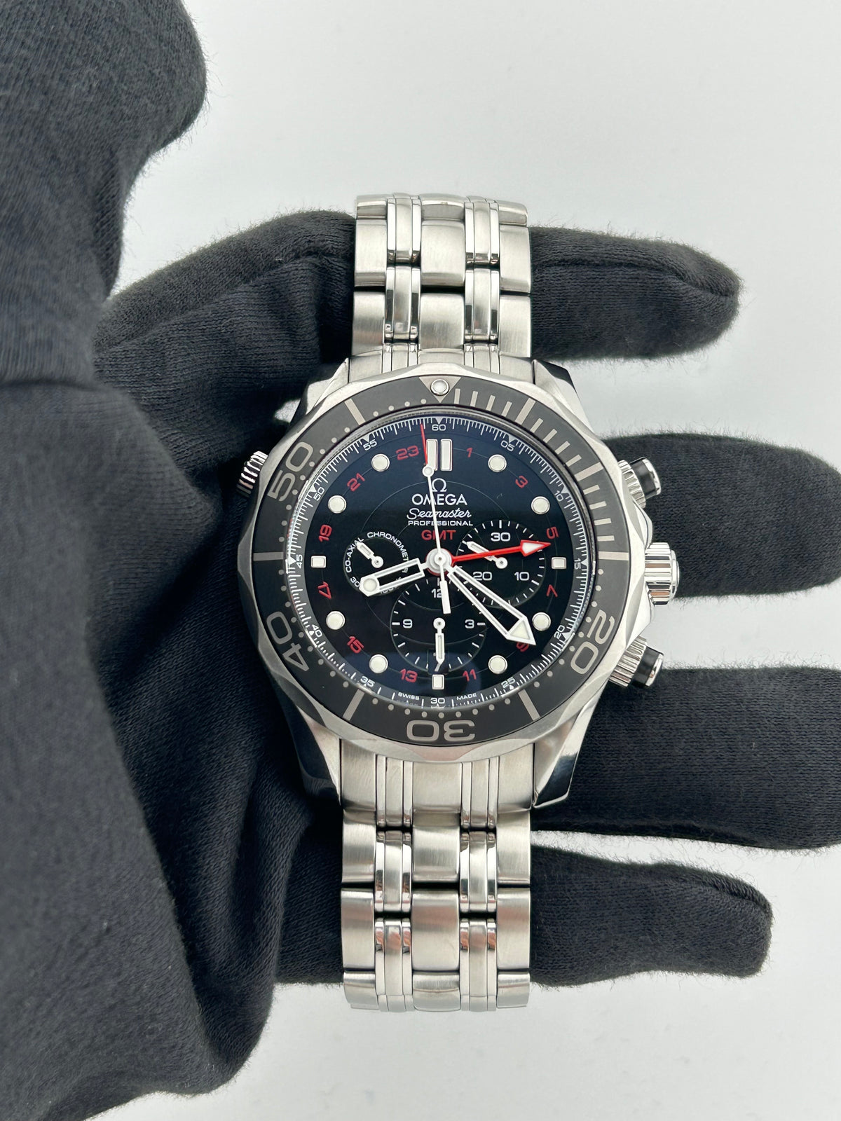 Omega Seamaster Black Arabic Numerals Dial on Stainless Steel Ref. 212.30.44.52.01.001 Complete 2019 — view 2