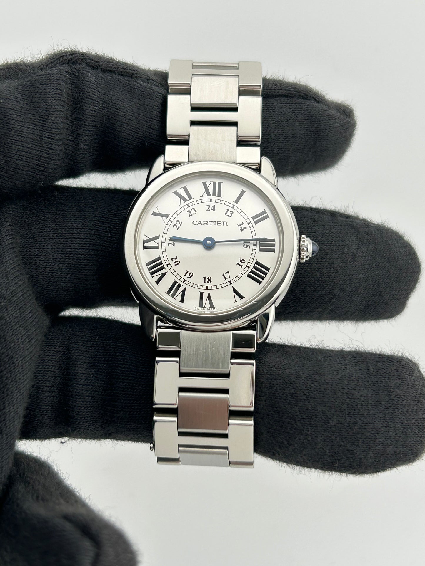 Cartier Ronde Solo Silver Dial on Bracelet Ref. W6701004 Papers 2013 — view 2