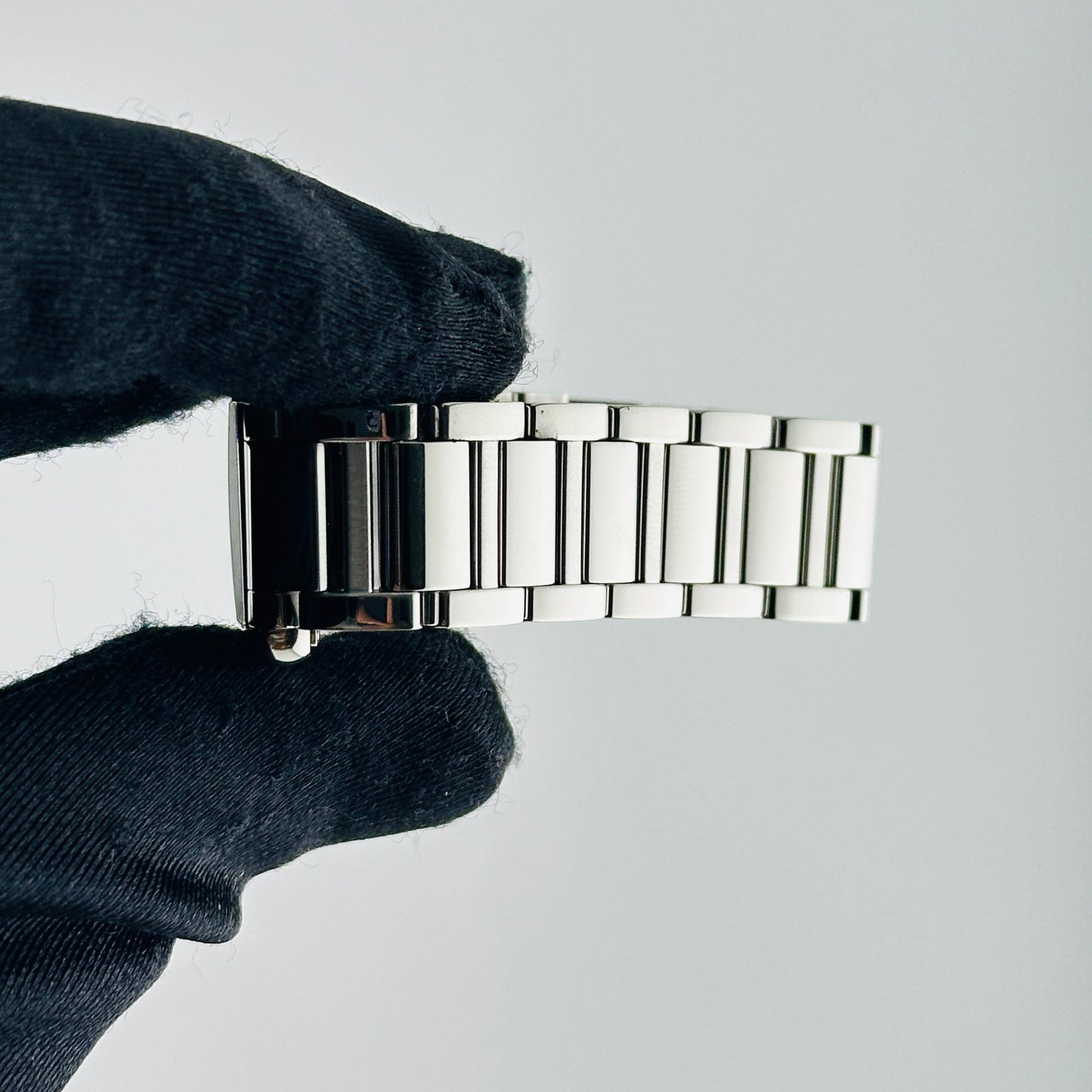 Cartier Tank Must Small Silver Roman Dial on Stainless Steel Bracelet Ref. 4322/WSTA0107 Card Open Date — view 5