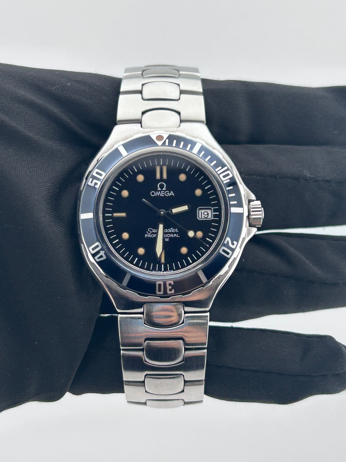 Omega Seamaster Professional 200M Dark Blue Dial on Stainless Steel Ref. 2850.5