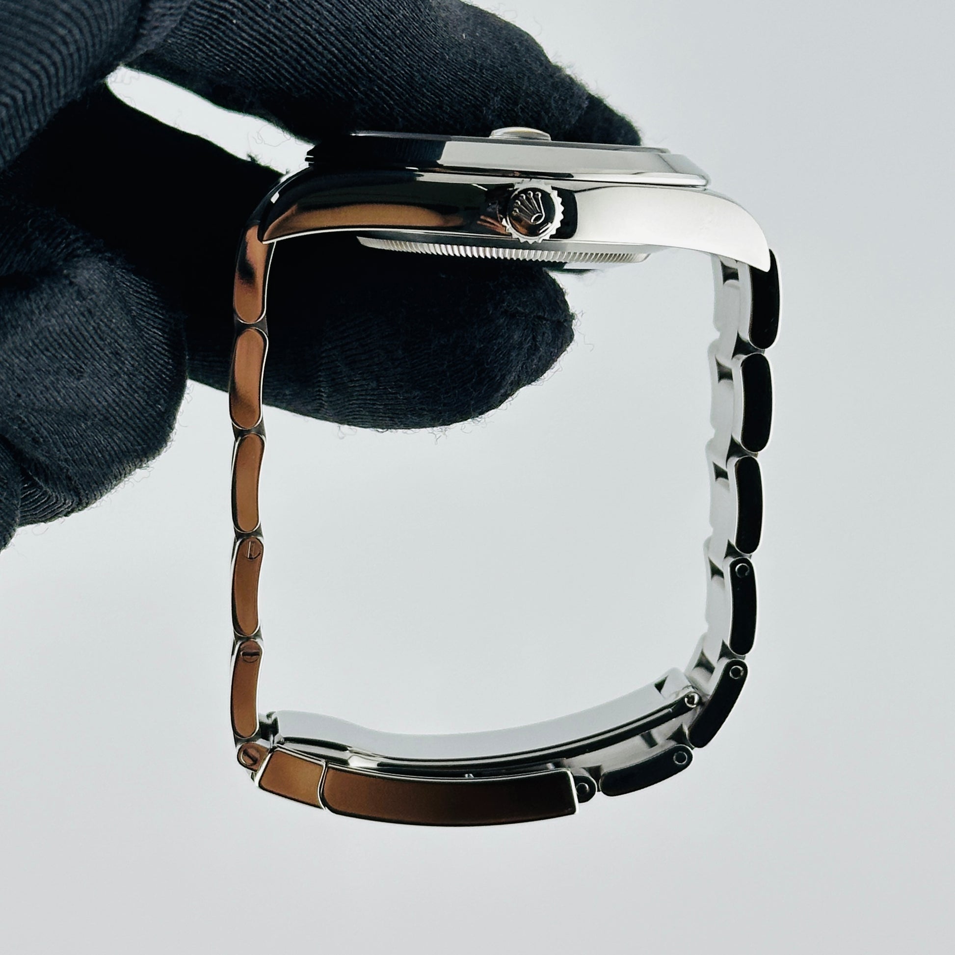 Rolex Datejust Black Dial on Oyster Bracelet Ref. 116300 Card 2014 — view 6