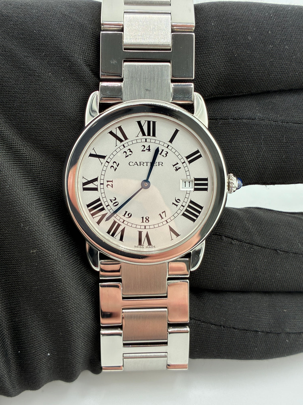 Cartier Ronde Solo Silver Roman Numerals Dial on Stainless Steel Bracelet Ref. W6701005 Papers 2024 — view 3