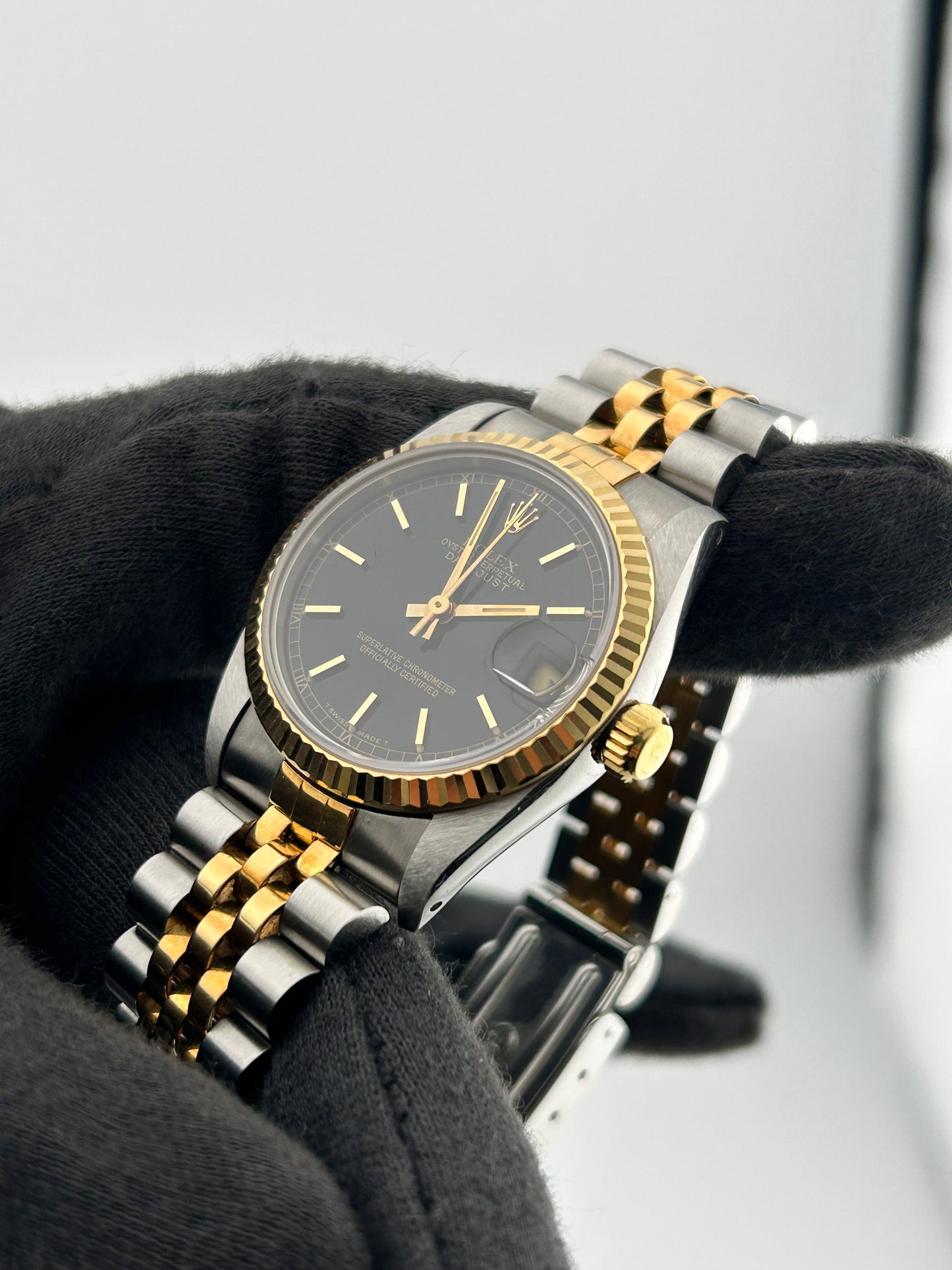 Rolex Datejust 31 Black Dial on Jubilee Ref. 68273 Papers 1995 — view 3