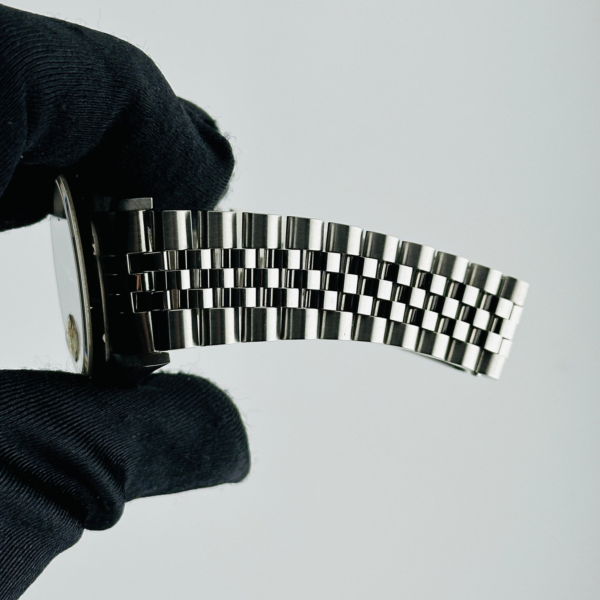 Rolex Datejust Black Dial on D Link Jubilee Bracelet Ref. 16234 2002 — view 5