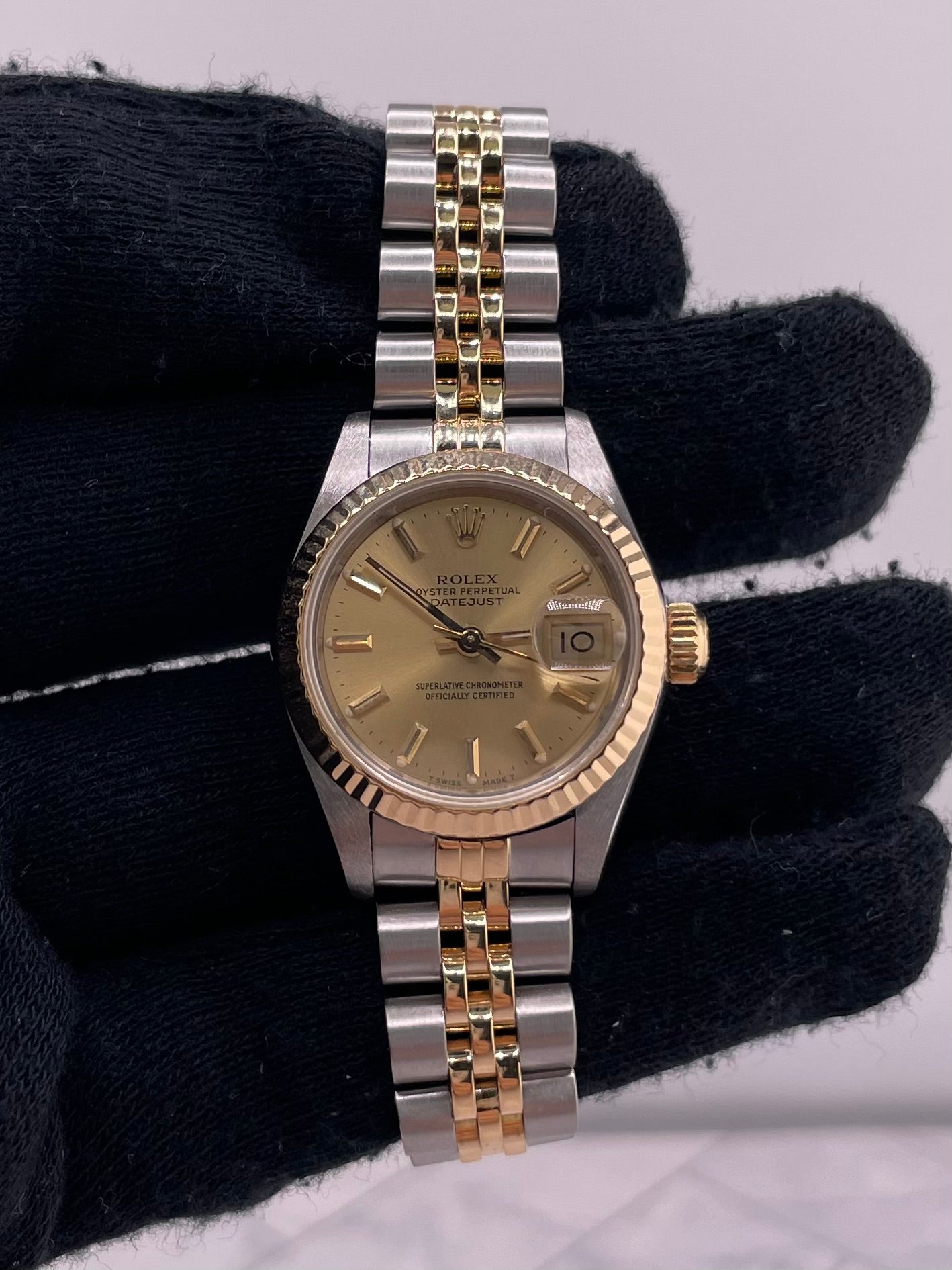 Rolex Datejust Lady Champagne Stick Dial on D Link Jubilee Ref. 69173 — view 2