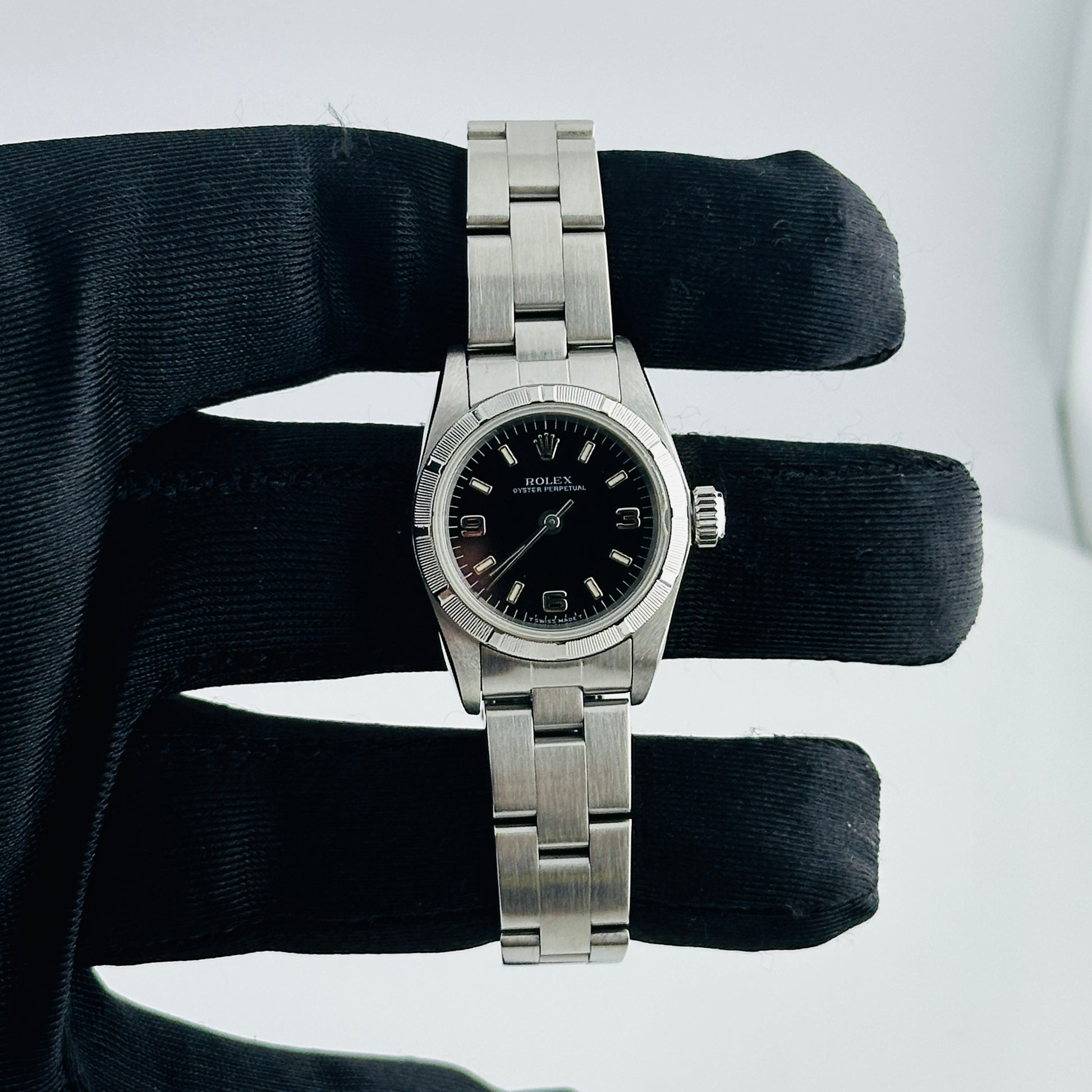Rolex Oyster Perpetual Black Dial on Oyster Ref. 67230 Papers 1997 — view 2