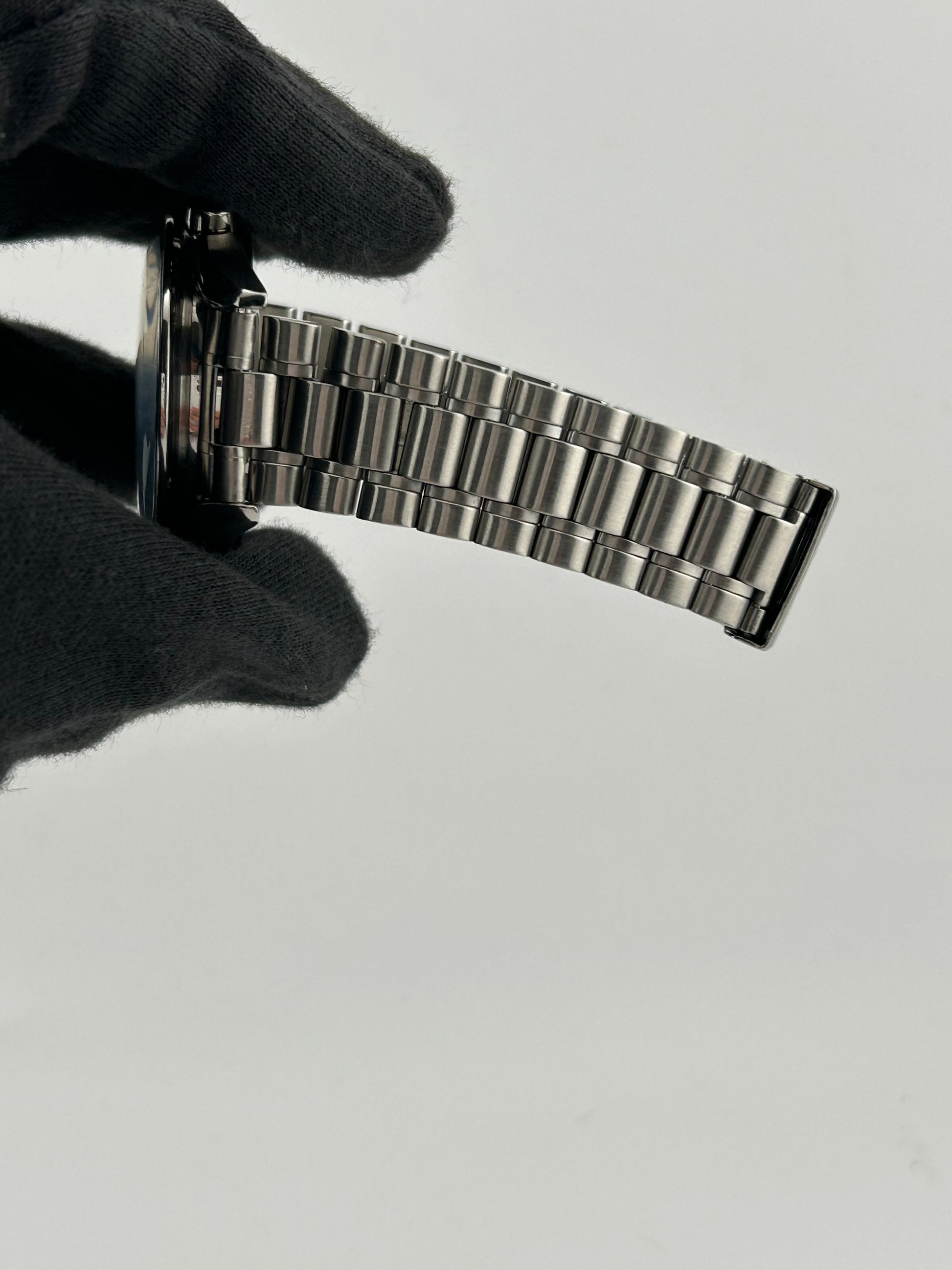 Omega Speedmaster Reduced Black Dial on Stainless Steel Ref. 3510.5 — view 4