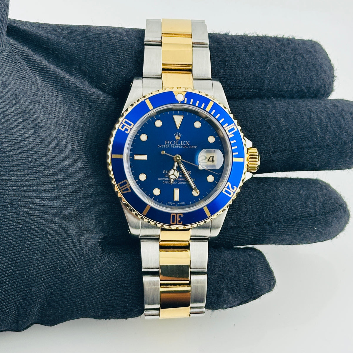 Rolex Submariner Blue Dial on Oyster Bracelet Ref. 16613 2002 — view 3