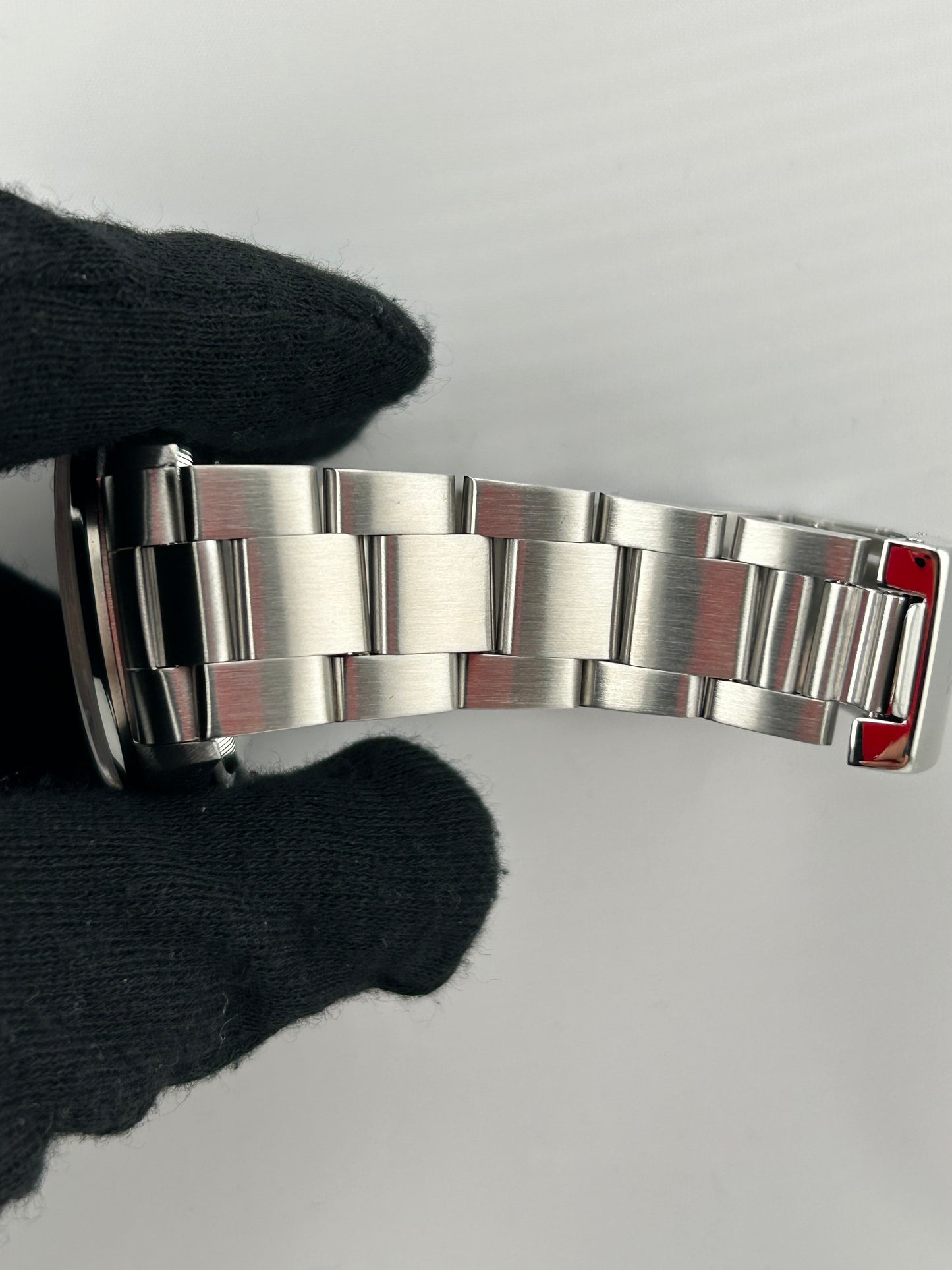Rolex Datejust 36 Silver Stick Dial on Jubilee Ref. 16200 Papers 2000 — view 5