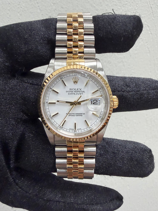Rolex Datejust White Stick Dial on Oyster Ref. 16233 Papers 2004 — view 2