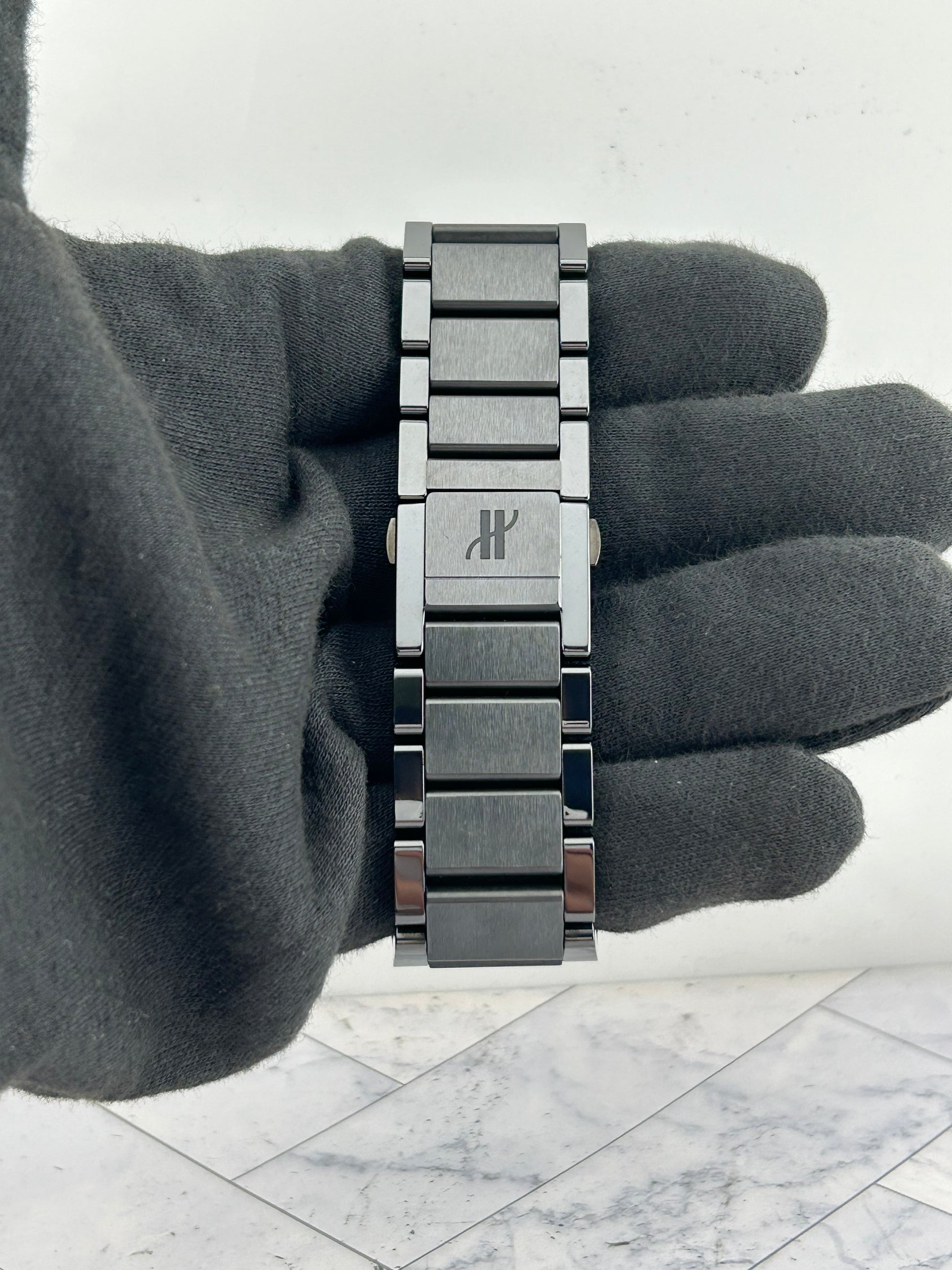 Hublot Classic Fusion Chronograph Black Dial on Bracelet Ref. 540.CM.1170.CM Card 2021 — view 4
