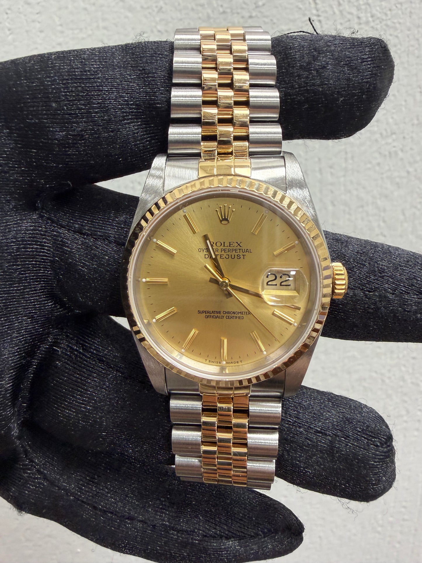 Rolex Datejust Champagne Stick Dial on Jubilee Ref. 16233 Papers 1991 — view 2