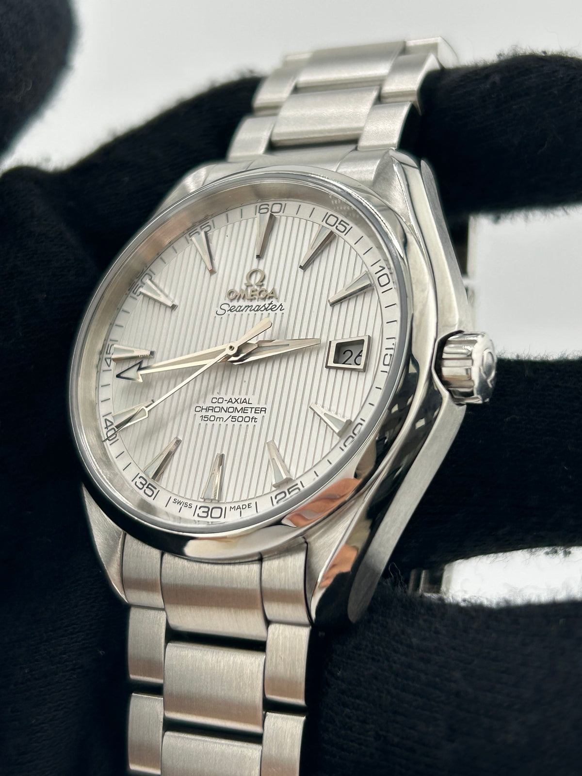 Omega Seamaster Aqua Terra 150m White Dial on Stainless Steel Bracelet Ref. 231.10.42.21.02.001 Card 2008 — view 3