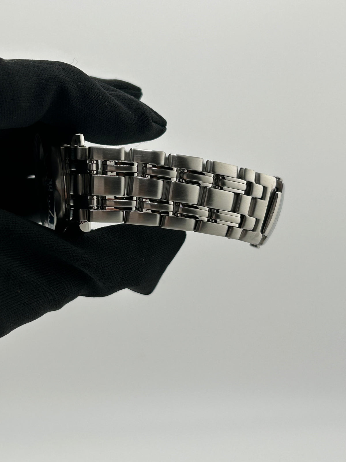 Omega Seamaster Professional 300M Dark Blue Dial on Stainless Steel Bracelet Ref. 2561.80 — view 5