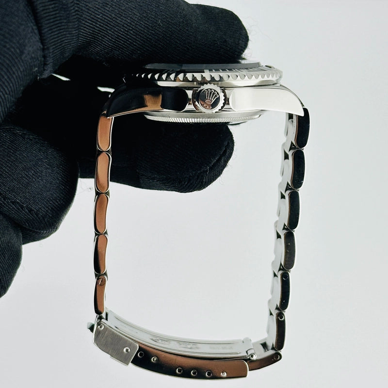 Rolex Sea-Dweller Black Dial on Oyster Ref 16600 with Papers