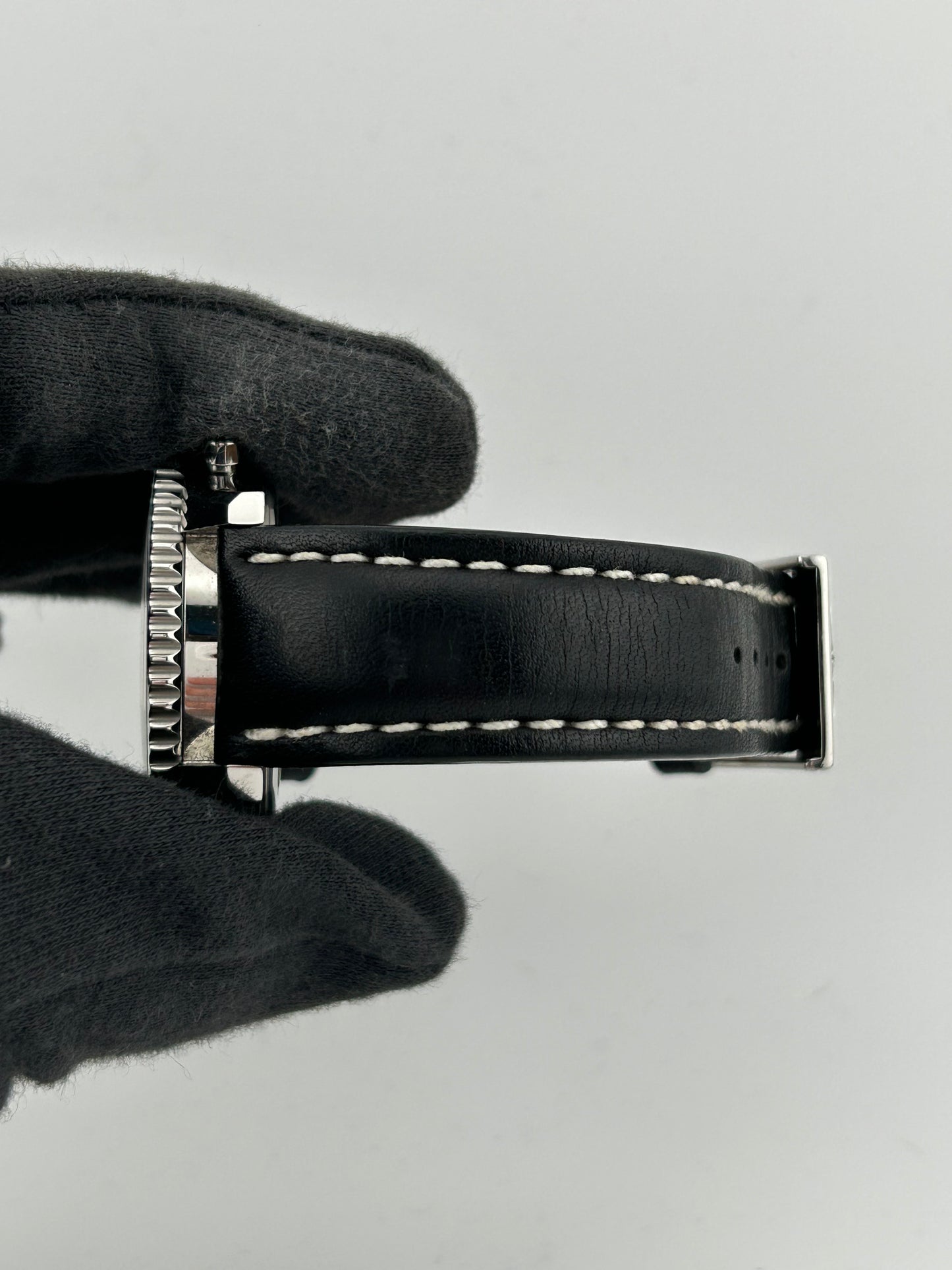 Breitling Montbrillant Edition Black Dial on Black Leather Strap Ref. A48330/A483B76NP Papers 2006 — view 5