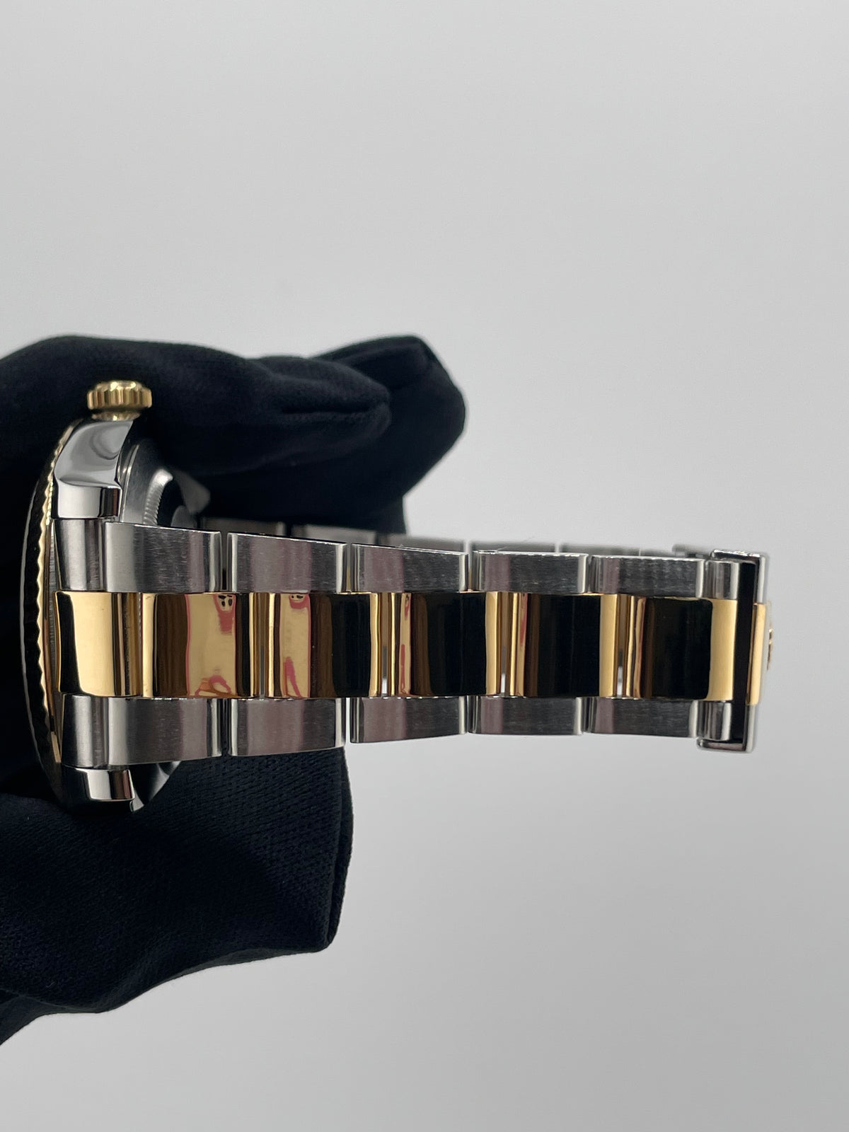 Rolex Datejust II Champagne Stick Dial on Oyster Ref. 116333 Card 2012 — view 5