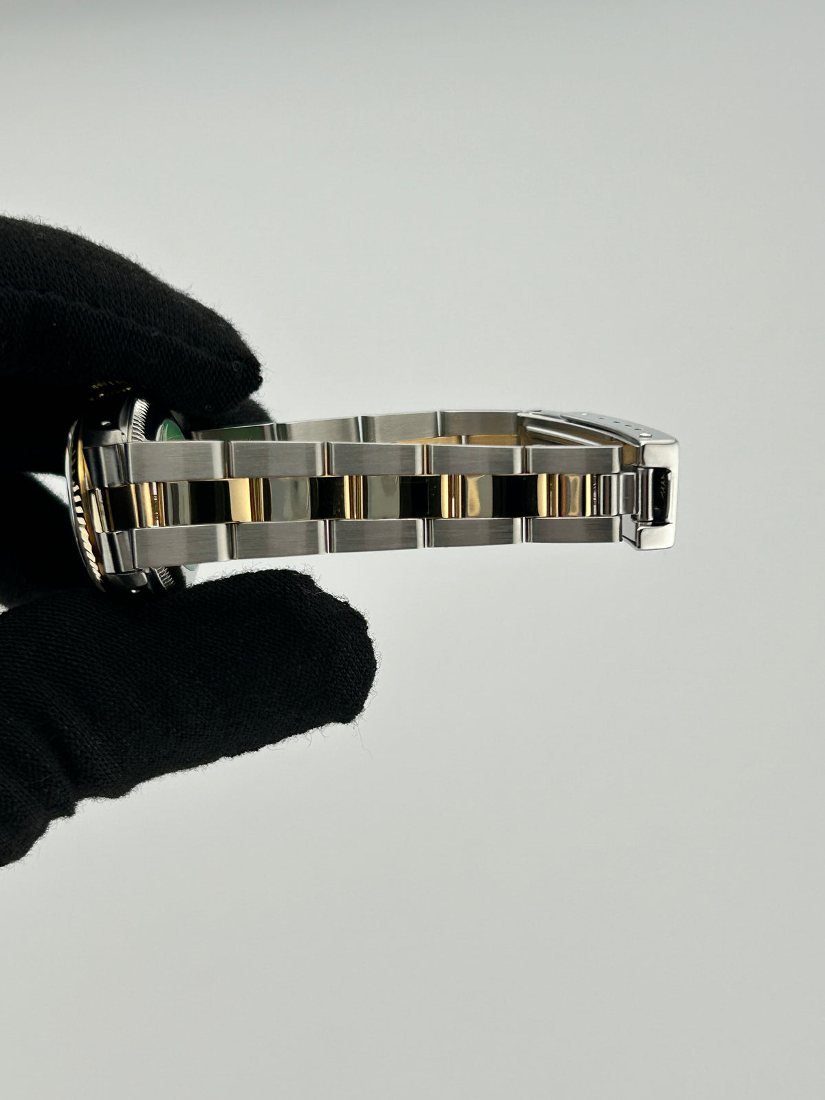 Rolex Oyster Perpetual 25mm Champagne Stick Dial on Oyster Ref. 67193 — view 3