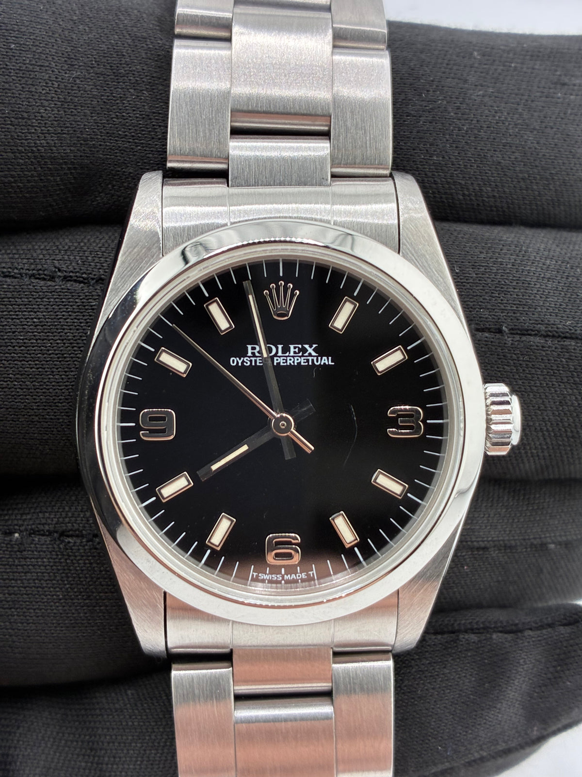 Rolex Oyster Perpetual Black Dial on Oyster Bracelet Ref. 67480 1995 — view 2
