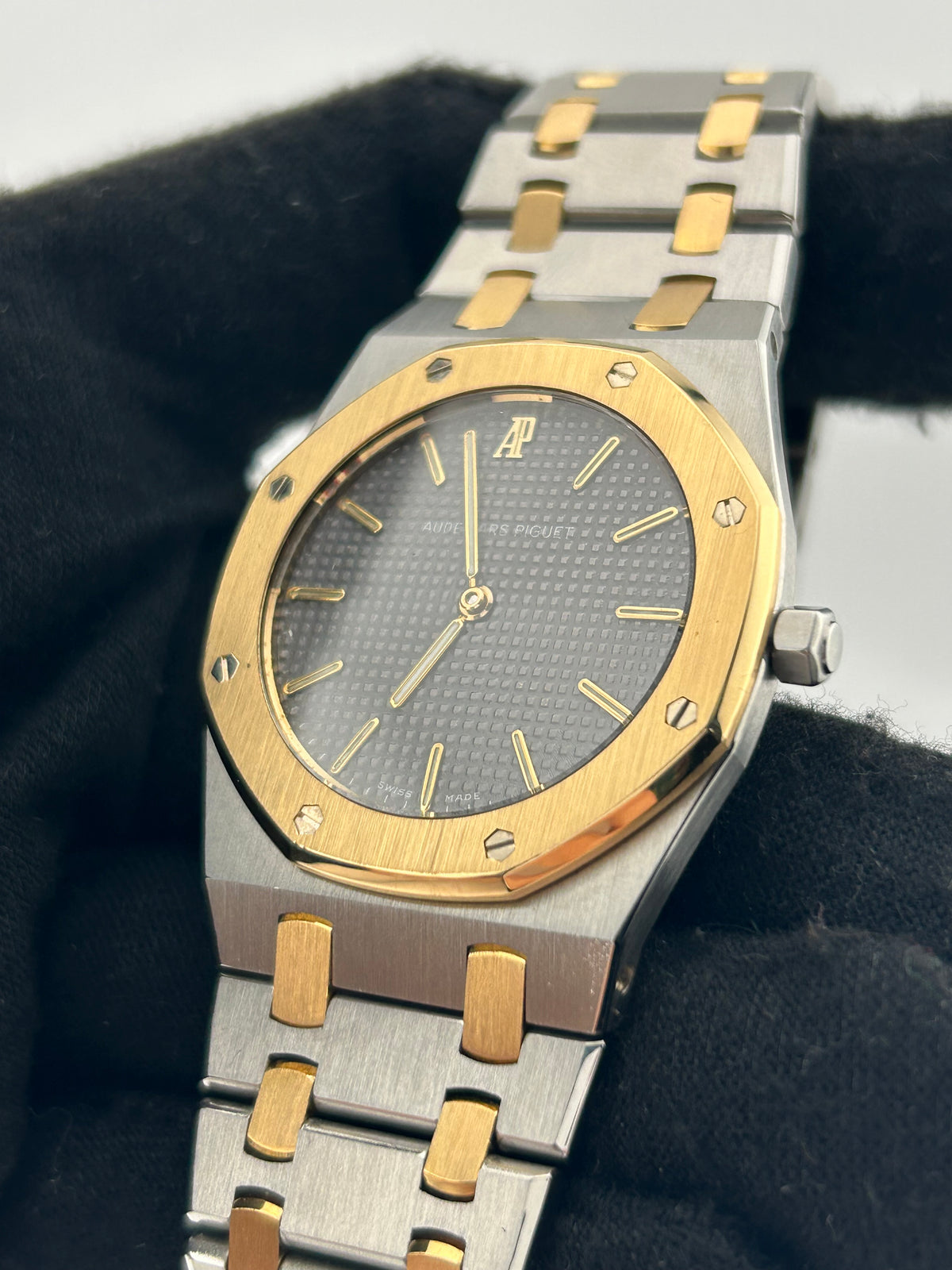 Audemars Piguet Royal Oak Grey Dial on 2 Tone Bracelet Ref. 56303SA — view 3