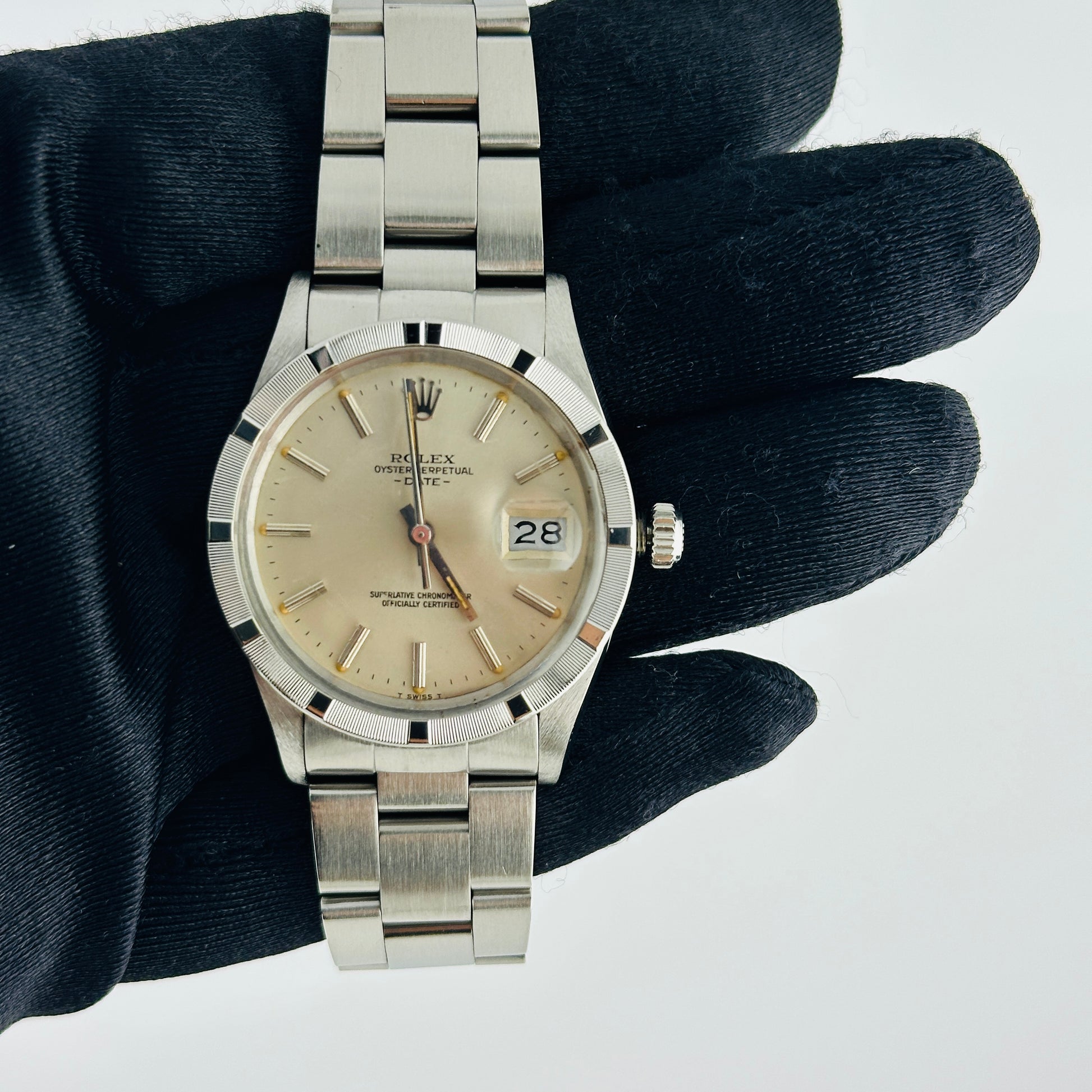 Rolex Oyster Perpetual Date Silver Stick Dial on Oyster Bracelet Ref. 15010 1983 — view 2