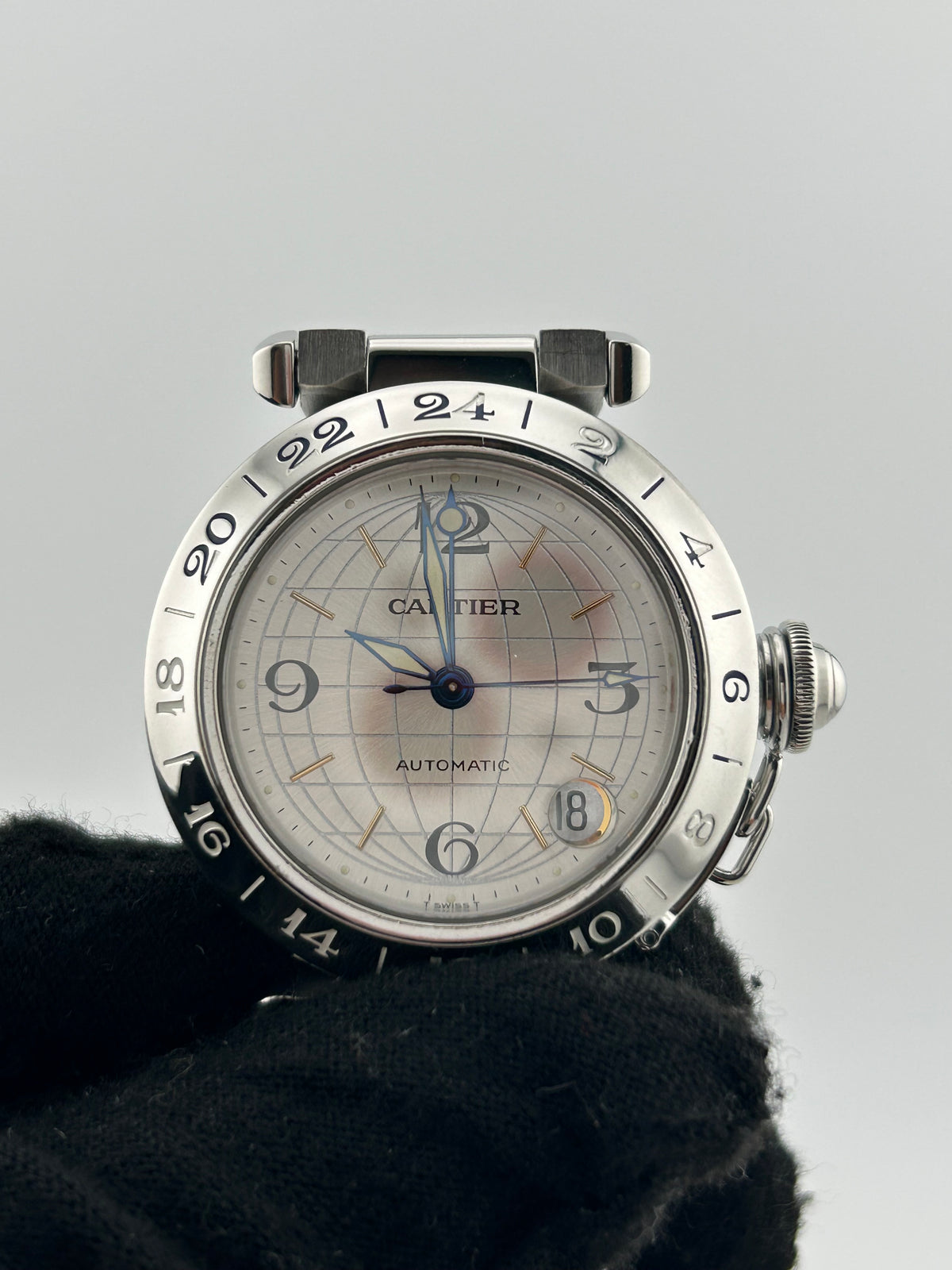 Cartier Pasha C Silver Dial on Stainless Steel Bracelet Ref. W31029M7 — view 3