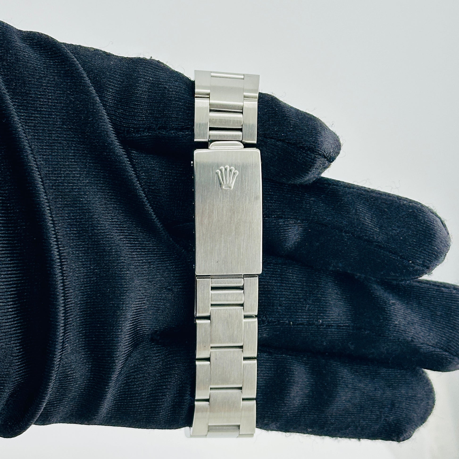 Rolex Oyster Perpetual Silver Stick / Has Fading Dial on Oyster Bracelet Ref. 15200 1994 — view 4