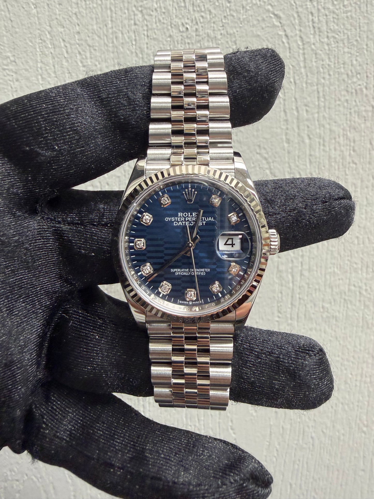 Rolex Datejust Bright Blue Fluted Motif Diamond Dial on Jubilee Ref. 126234 Card 2023 — view 2