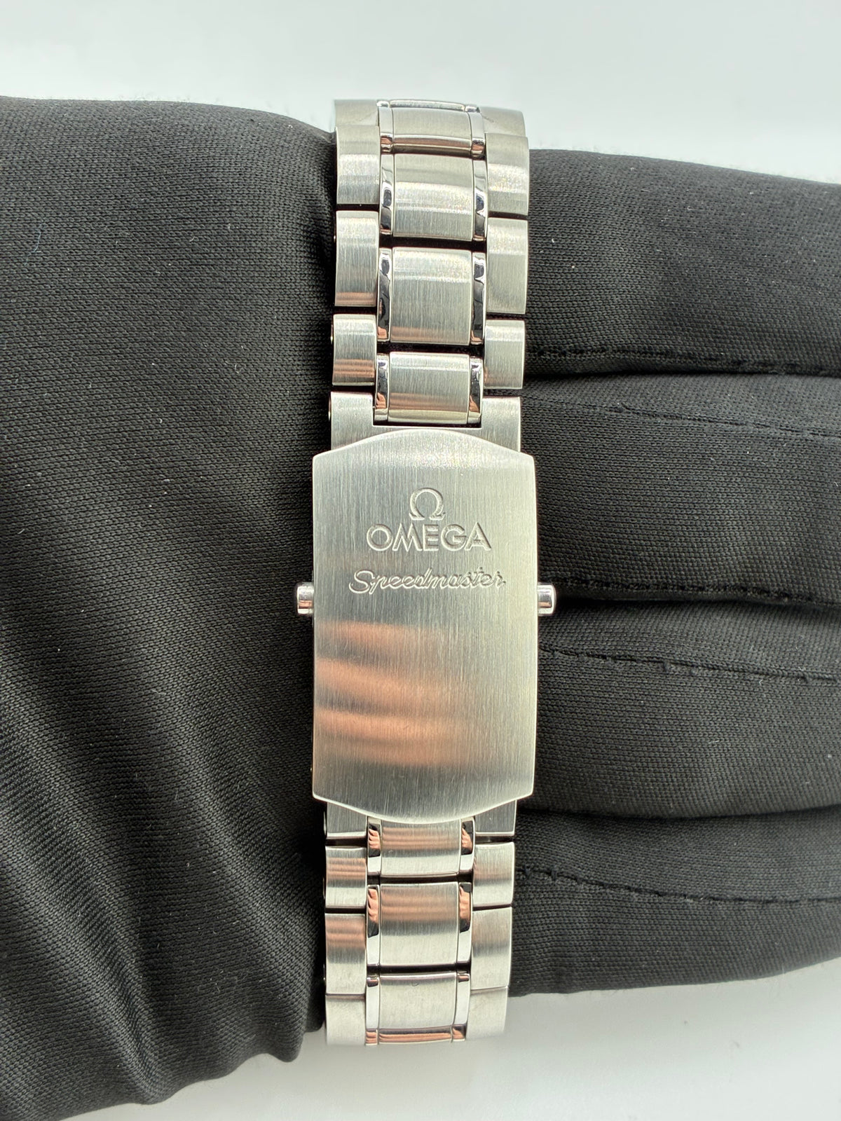 Omega Speedmaster Racing Black Dial on Stainless Steel Bracelet Ref. 326.30.40.50.01.002 Card — view 4
