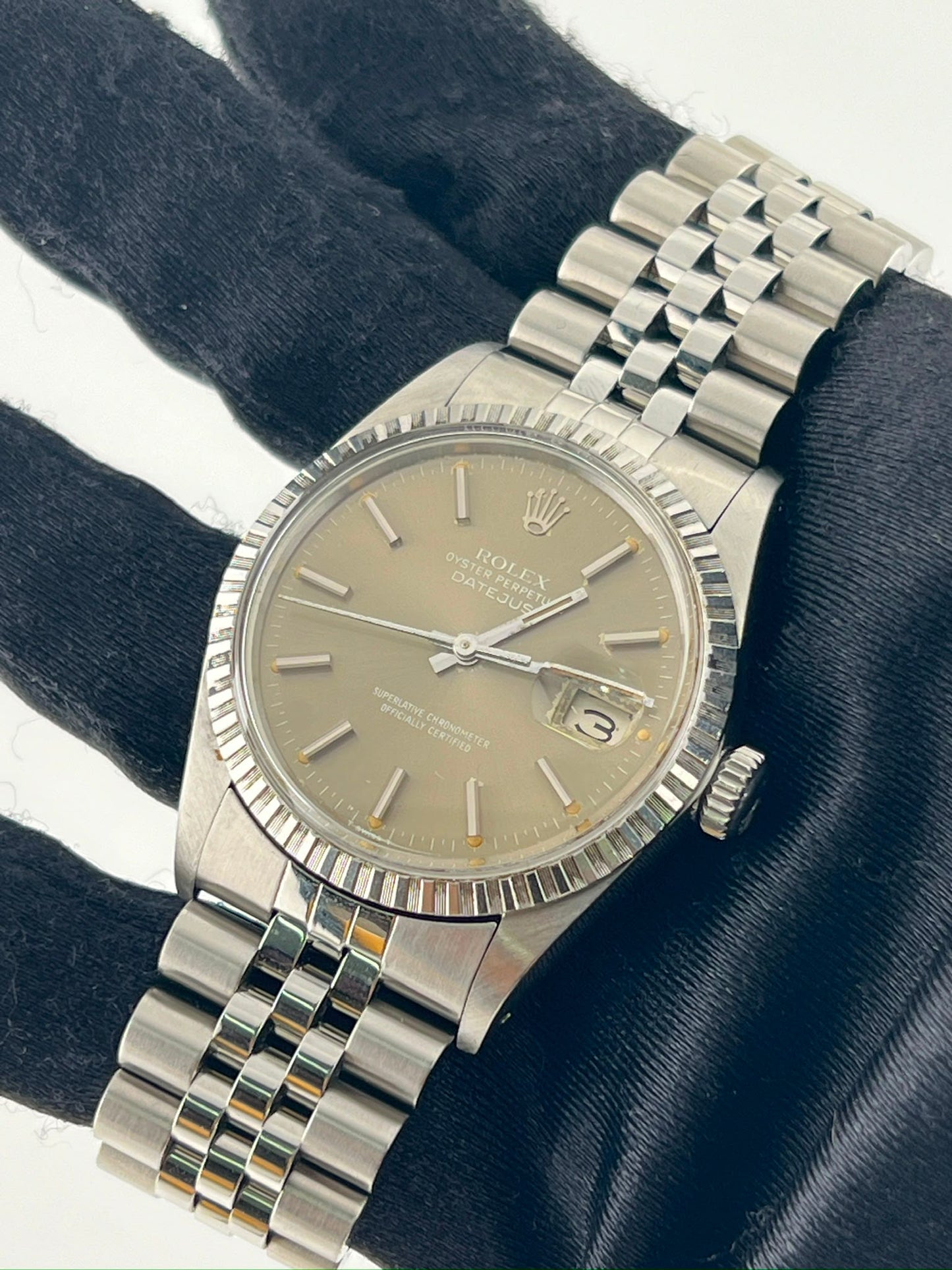 Rolex Datejust Grey Stick Dial on D Link Jubilee Bracelet Ref. 16030 1988 — view 2
