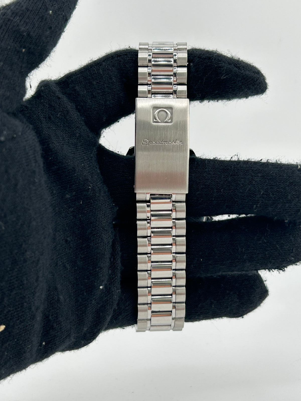 Omega Speedmaster Day Date Silver Dial on Stainless Steel Bracelet Ref. 3521.30.00 Complete — view 4