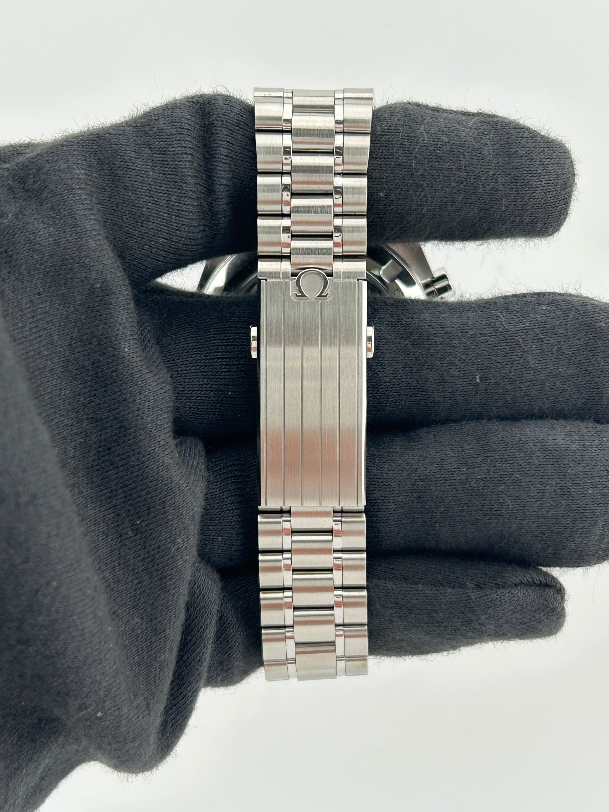 Omega Speedmaster Moonwatch Professional White Dial on Stainless Steel Ref. 310.30.42.50.04.001 Complete 2026 — view 4