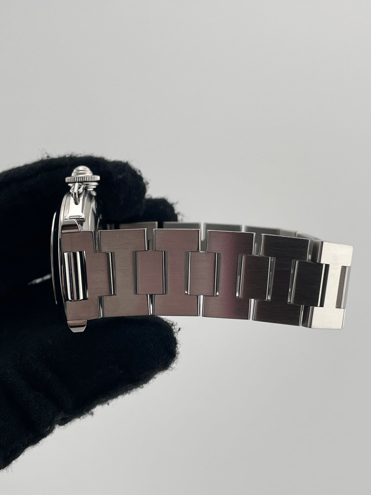 Cartier Pasha C White Dial on Stainless Steel Bracelet Ref. W31074M7 — view 5