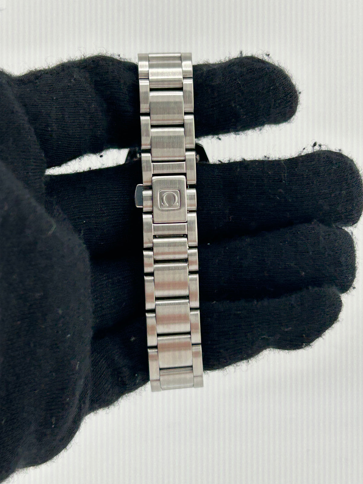 Omega Seamaster Date Blue Dial on Stainless Steel Bracelet Ref. 2577.80.00 Card 2006 — view 4