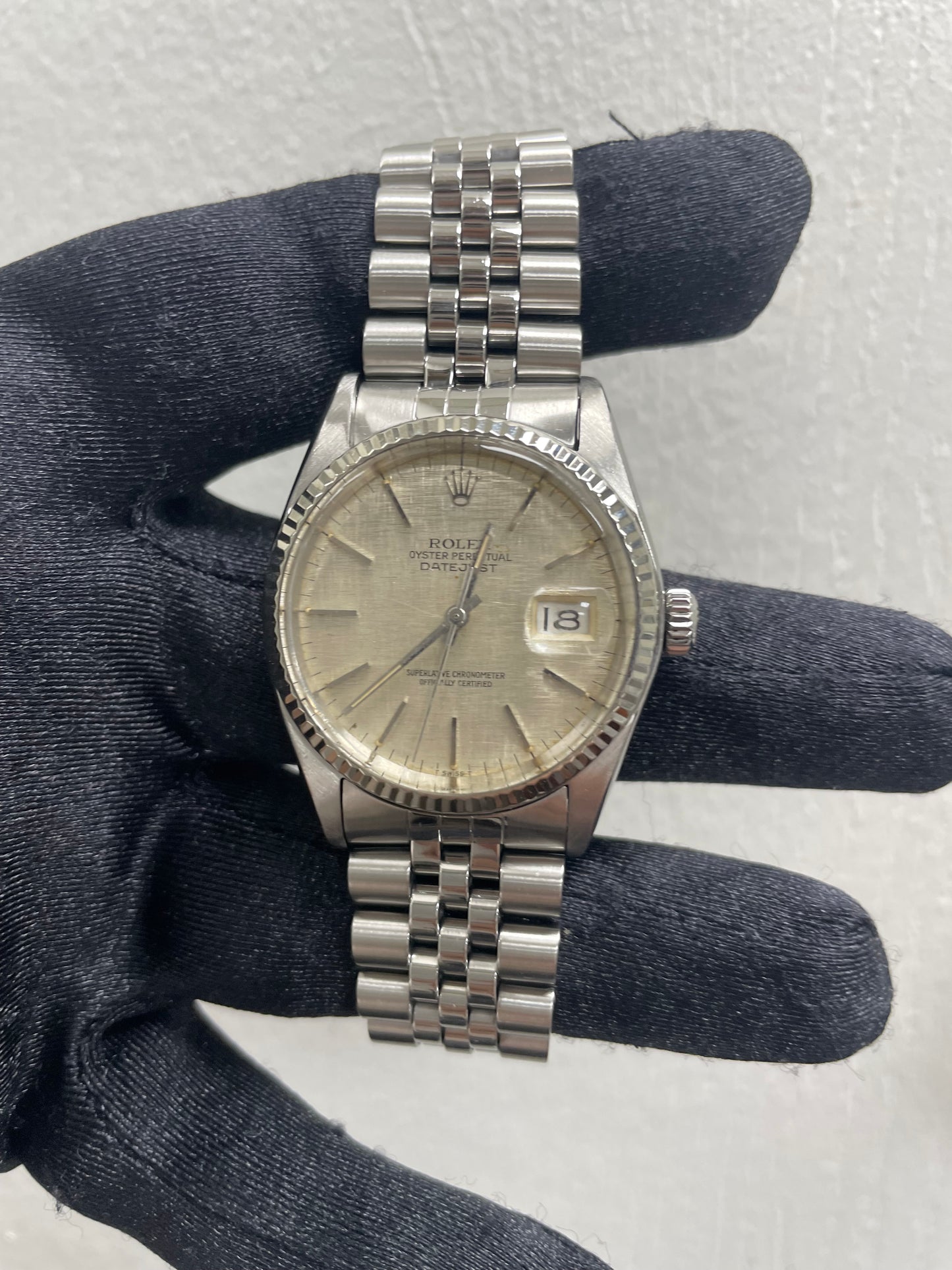 Rolex Datejust Silver Linen Dial on Jubilee Ref. 16014 1979 — view 2