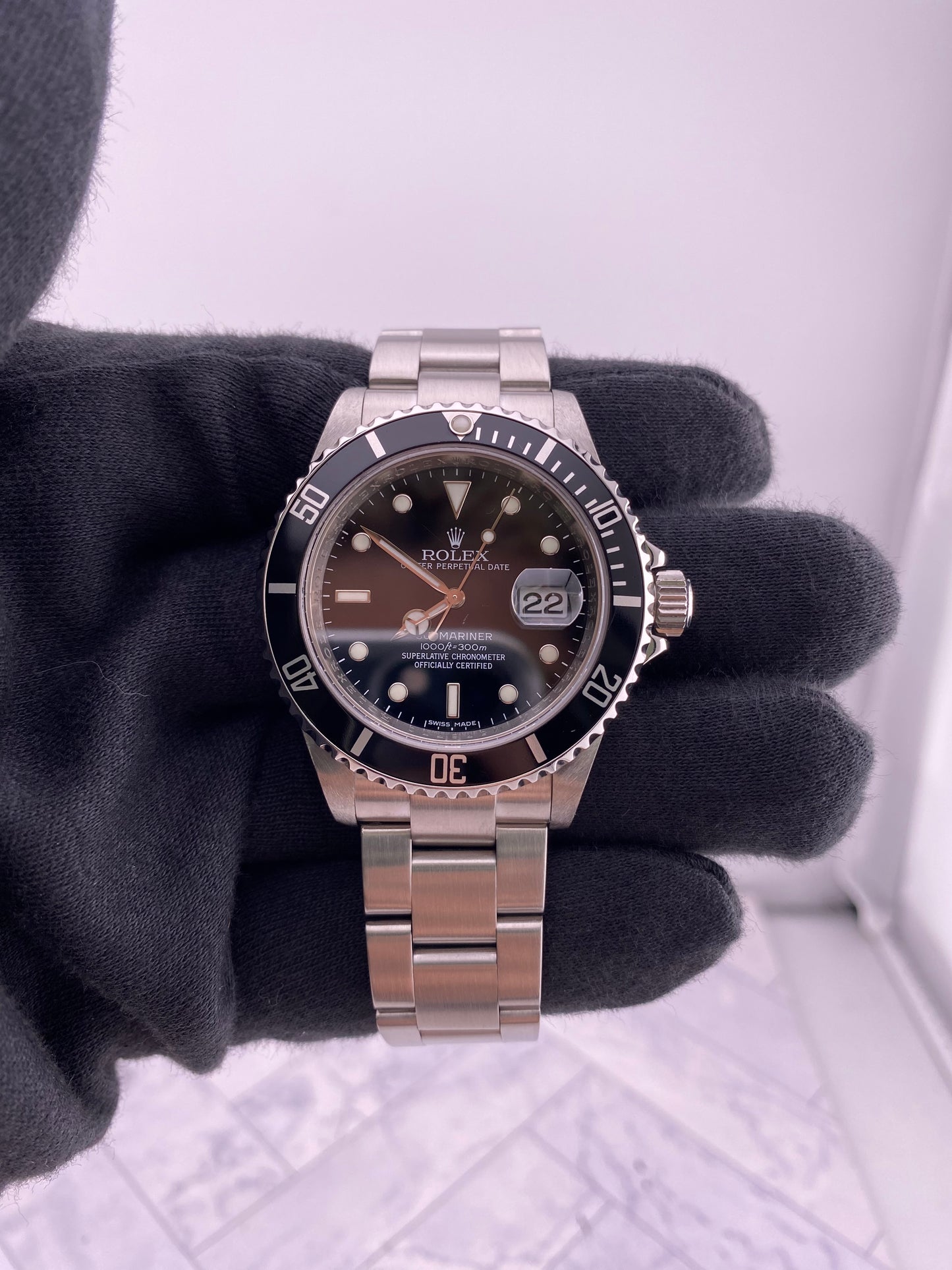 Rolex Submariner Date Black Dial on Oyster Ref. 16610 2008 — view 2