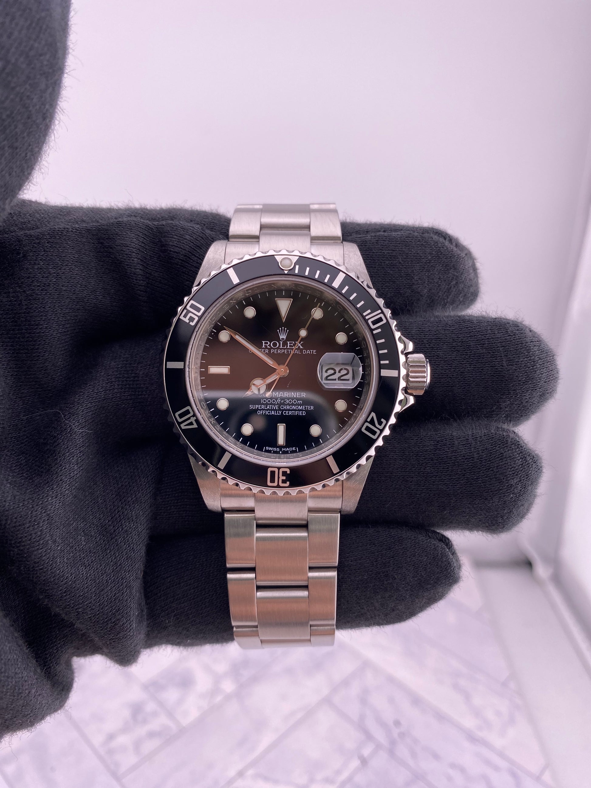 Rolex Submariner Date Black Dial on Oyster Ref. 16610 2008 — view 2