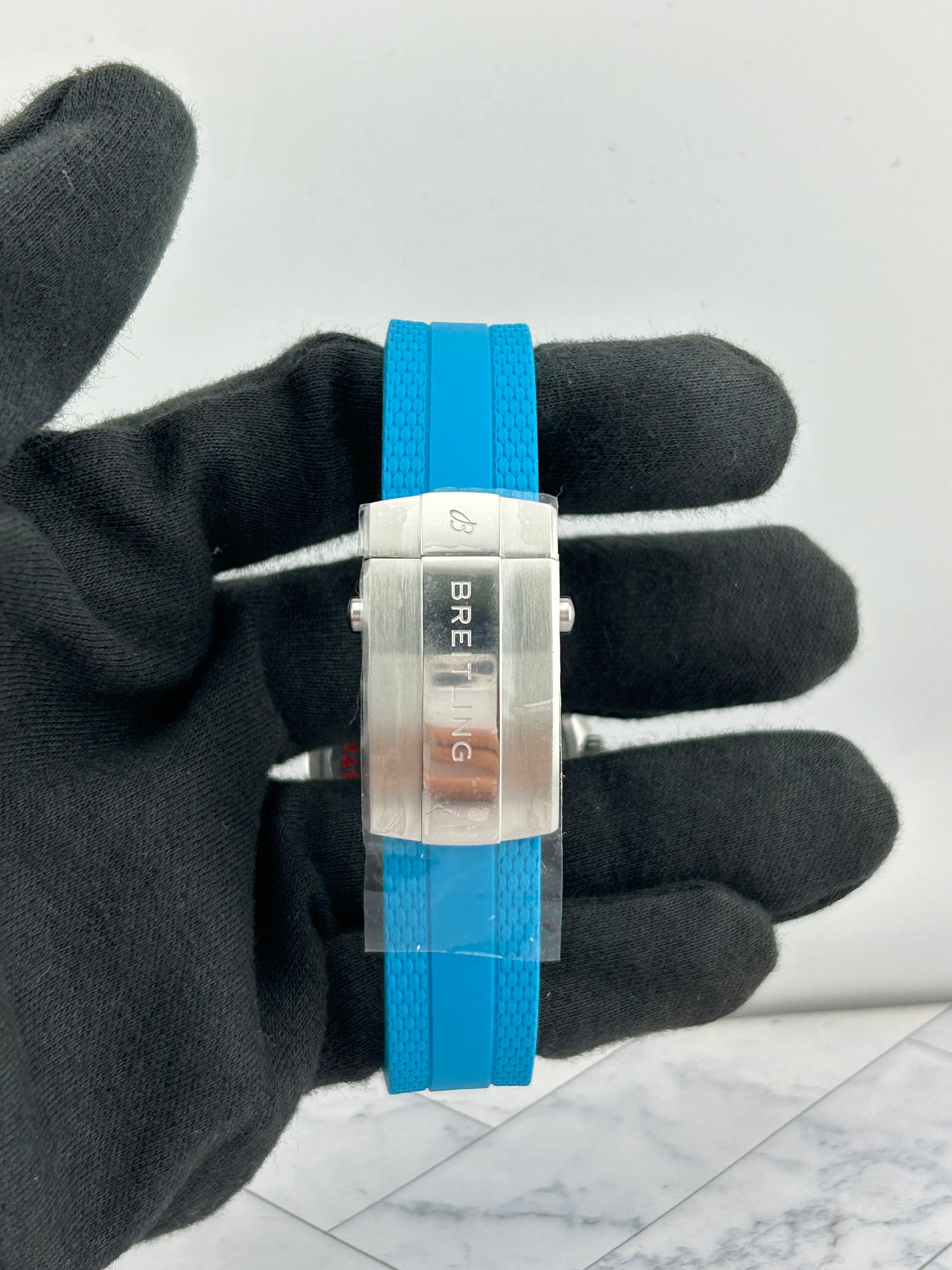 Breitling Superocean Automatic Turquoise Dial on Rubber Strap Ref. A17377211C1S1 Card 2026 — view 4