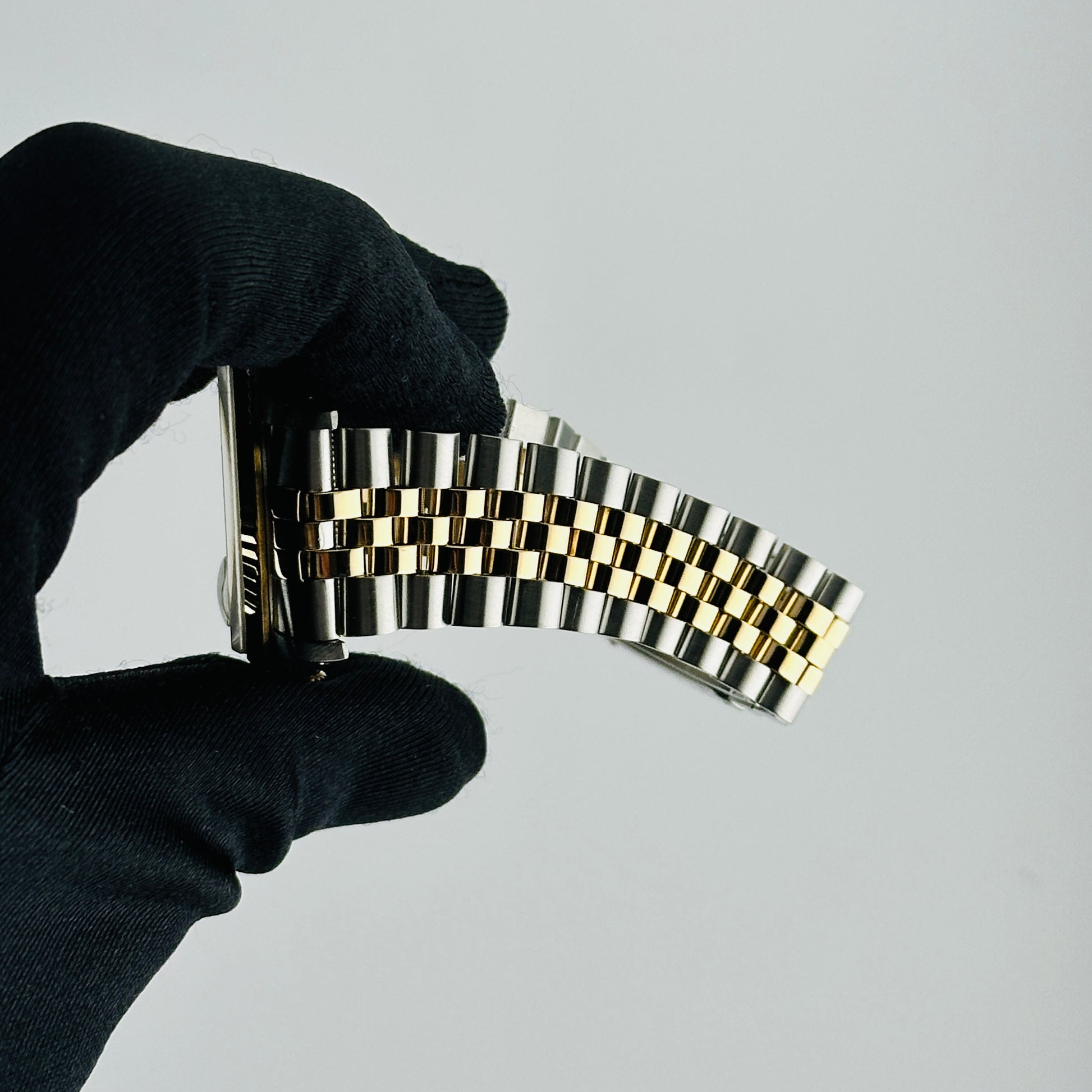 Rolex Datejust Champagne Diamond Dial on D Link Jubilee Ref. 16233 Papers 1993 — view 5
