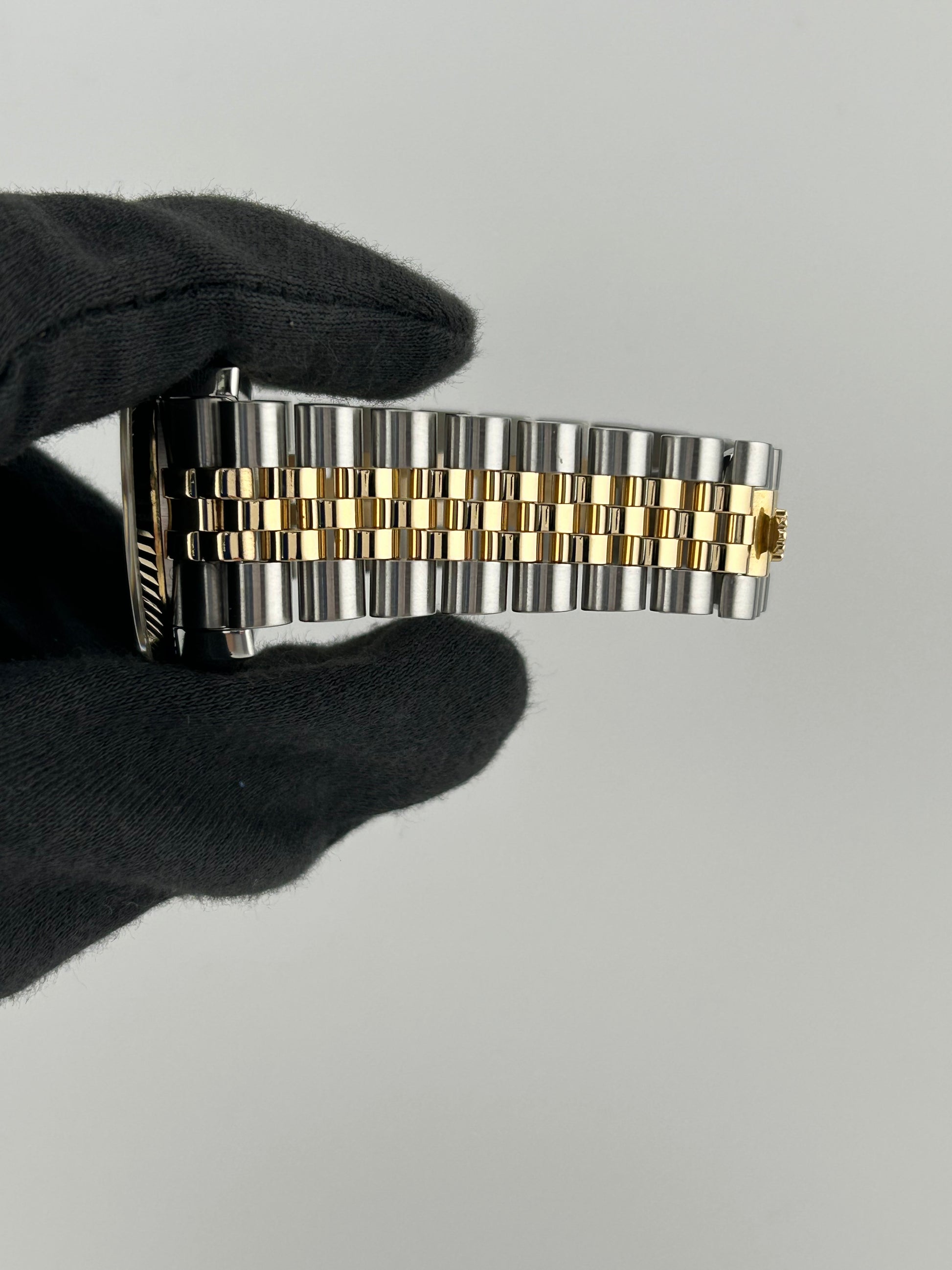 Rolex Datejust Champagne Anniversary Factory Diamond Dial Dial on D Link Jubilee Hidden Clasp Bracelet Ref. 116233G 1991 — view 5