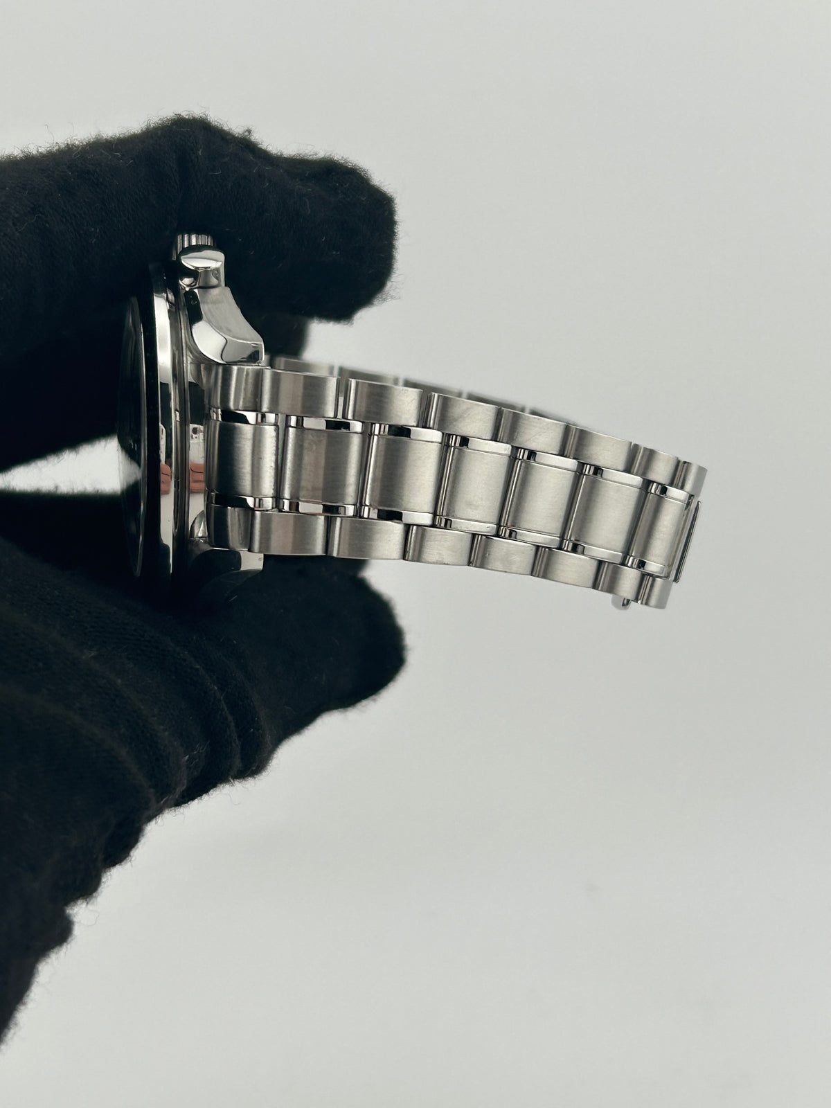 Omega Speedmaster Black Dial on Stainless Steel Bracelet Ref. 3513.50.00 — view 5