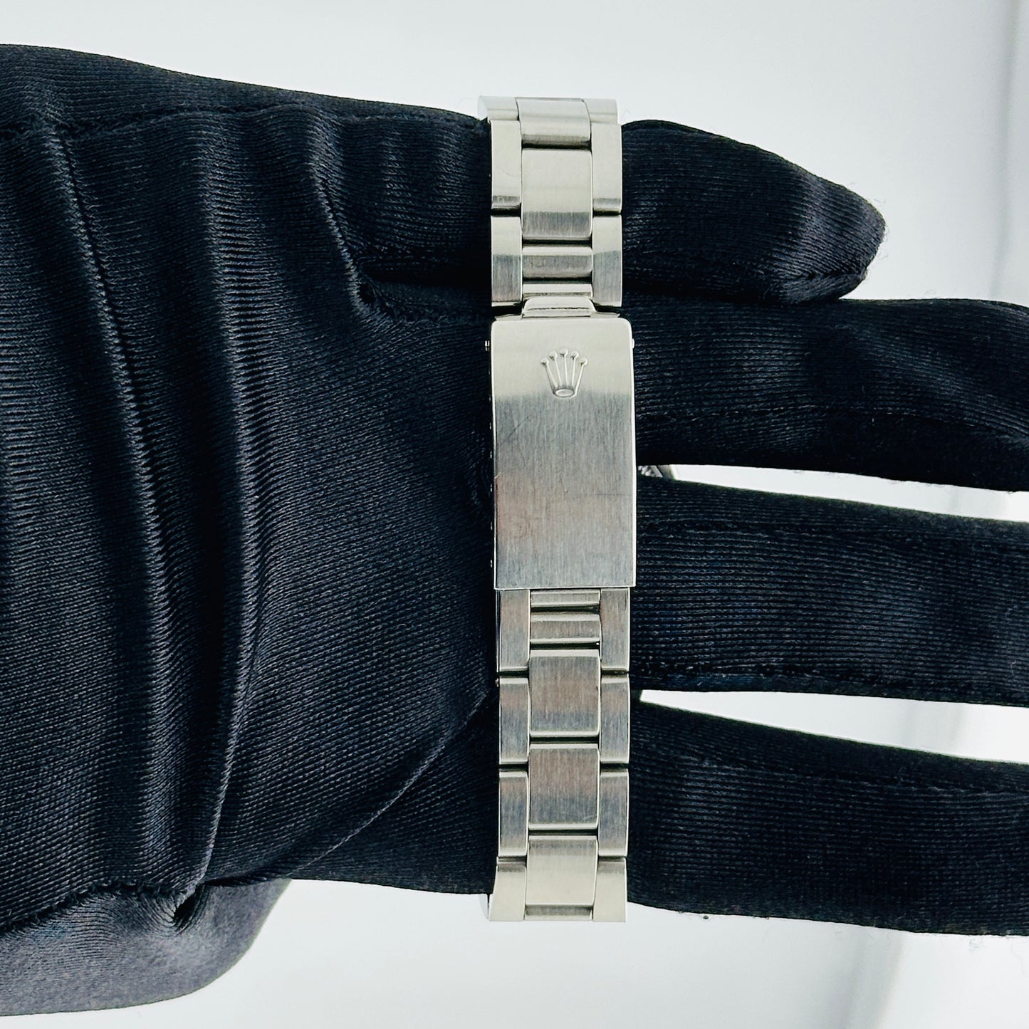 Rolex Air-King Silver Dial on Oyster Ref. 5500 Papers 1975 — view 3