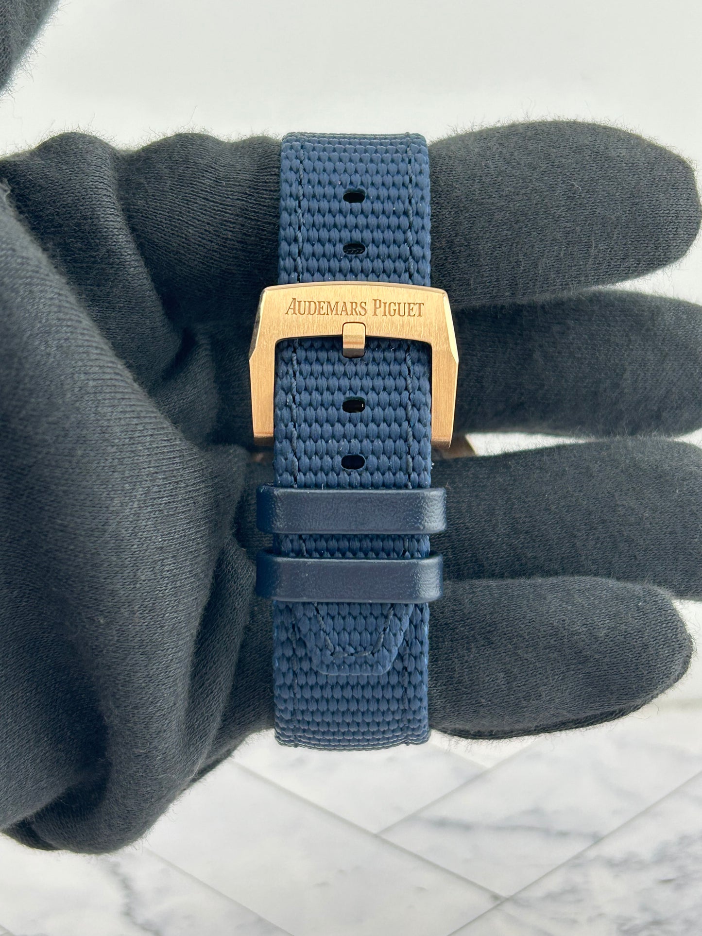 Audemars Piguet Code 11.59 Selfwinding Night Blue Cloud Dial on Rubber Strap Ref. 15210OR.OO.A348KB.01 — view 4