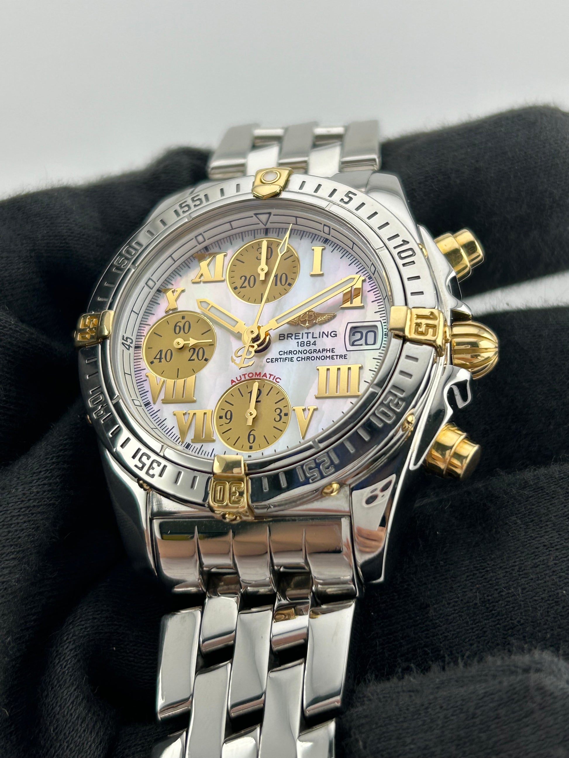 Breitling Chrono Cockpit White M.O.P. Dial on Stainless Steel Ref. B13357 Papers 2005 — view 2